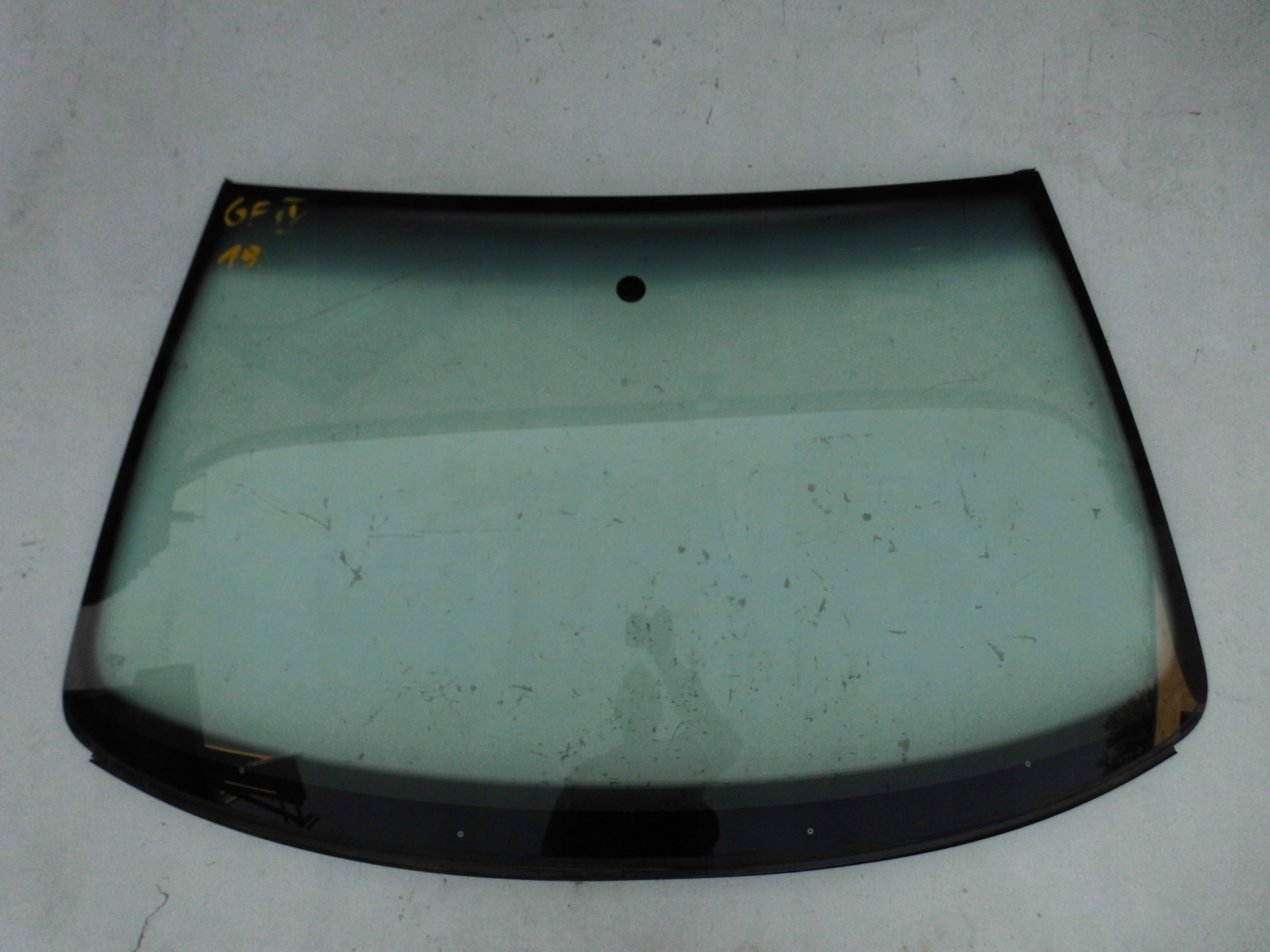 1J0845011 - Лобове скло VW GOLF IV 2004р. оригінал