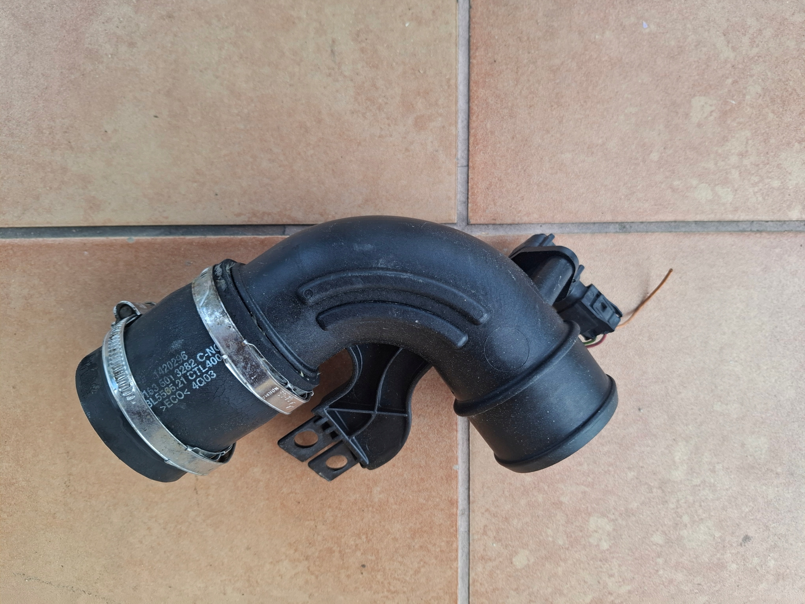 rohr DOLOT MERCEDES ML 2,7 CDI A1635011124