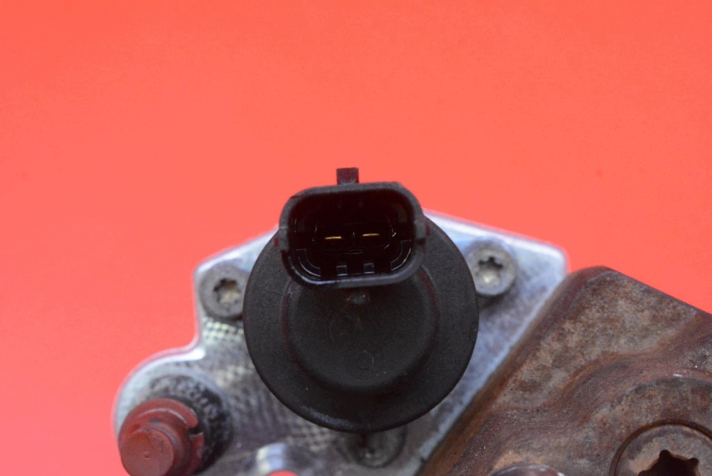 pompe d'injection 0445010043 8642777 VOLVO S60 S80 et V70 II 2.4 D5 163 KM