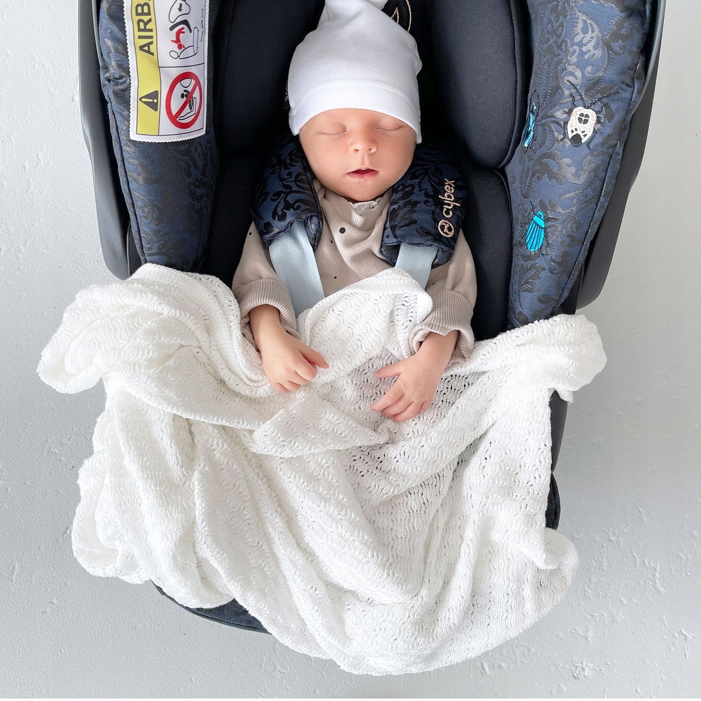 Lullalove koc bambusowy kocyk dziecięcy motylek 90x90 cm / Kokos Kolor beżowy