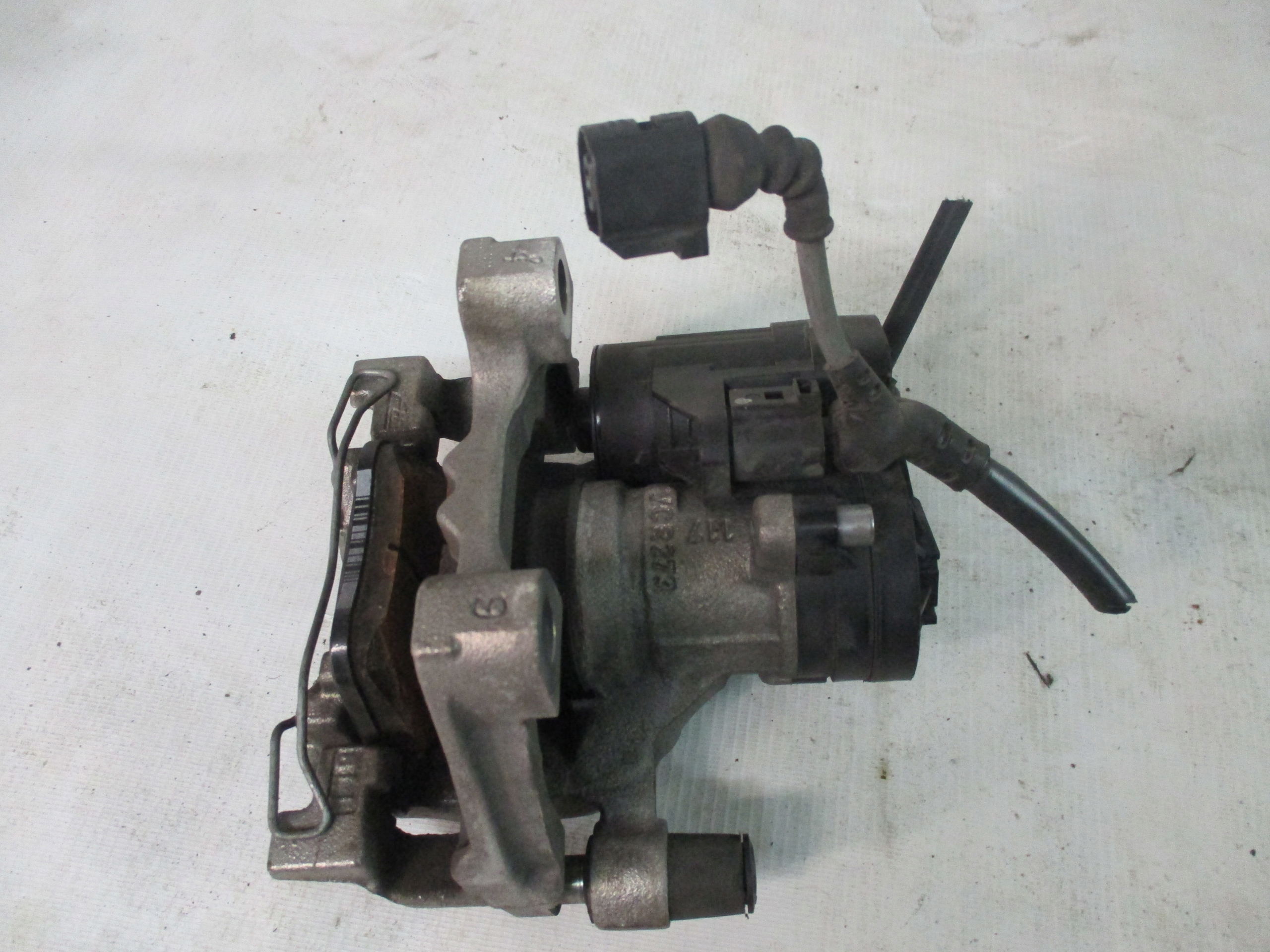 caliper left rear part VW Touran II 5NA electrical