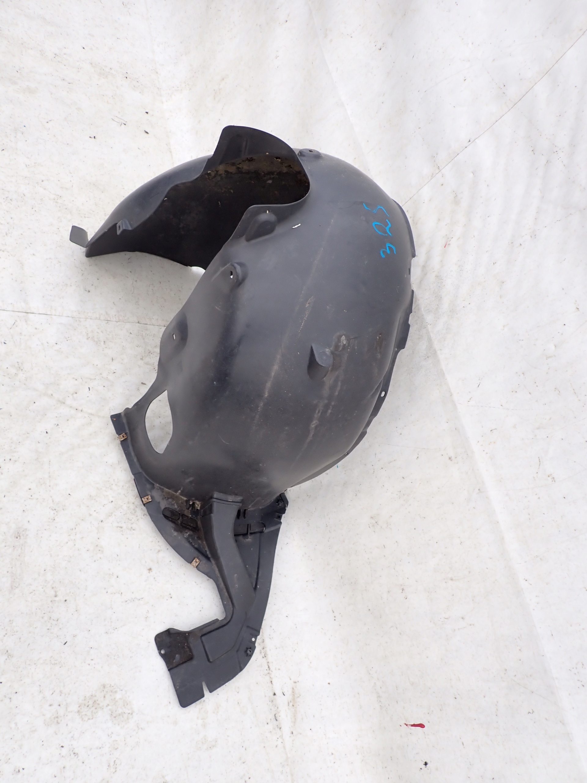 SKODA OCTAVIA III 3 12- mudguard left front
