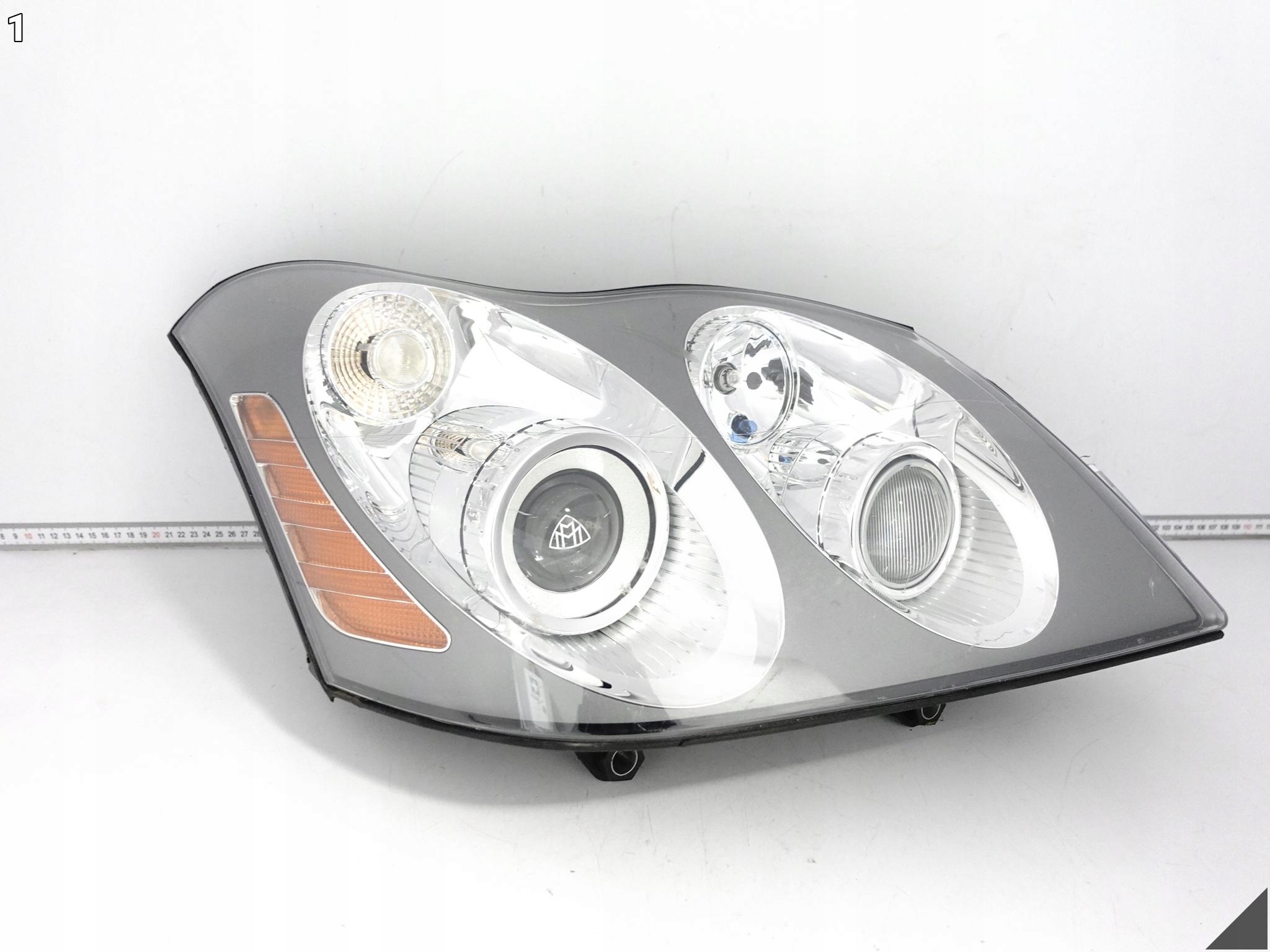 MAYBACH 57 W240 62 V240 03-13 světlo HEADLIGHT XENON pravá předek