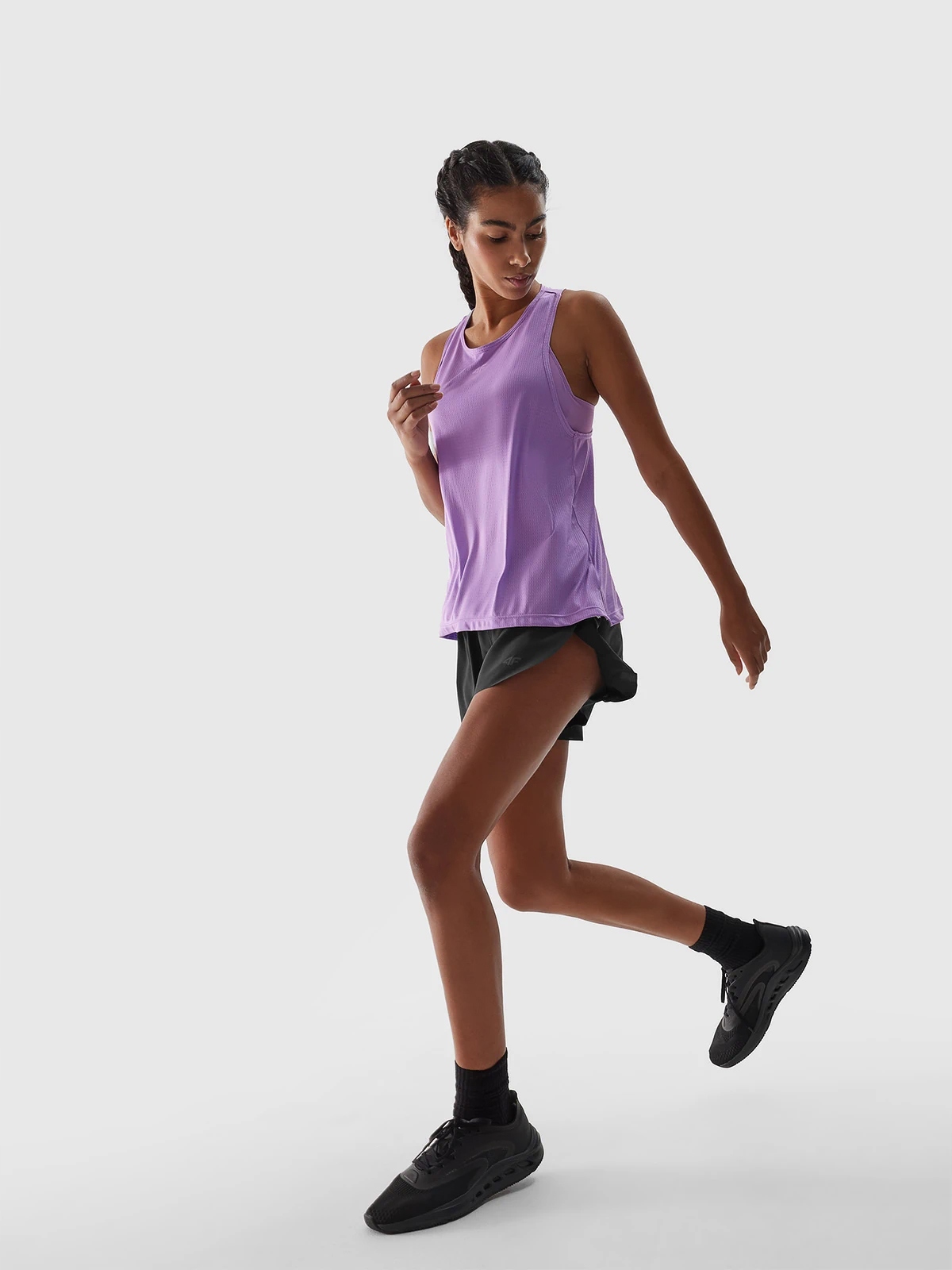 4F TOP TRENINGOWY DAMSKI KOSZULKA SPORTOWA DO BIEGANIA SS24 Materiał dominujący poliester