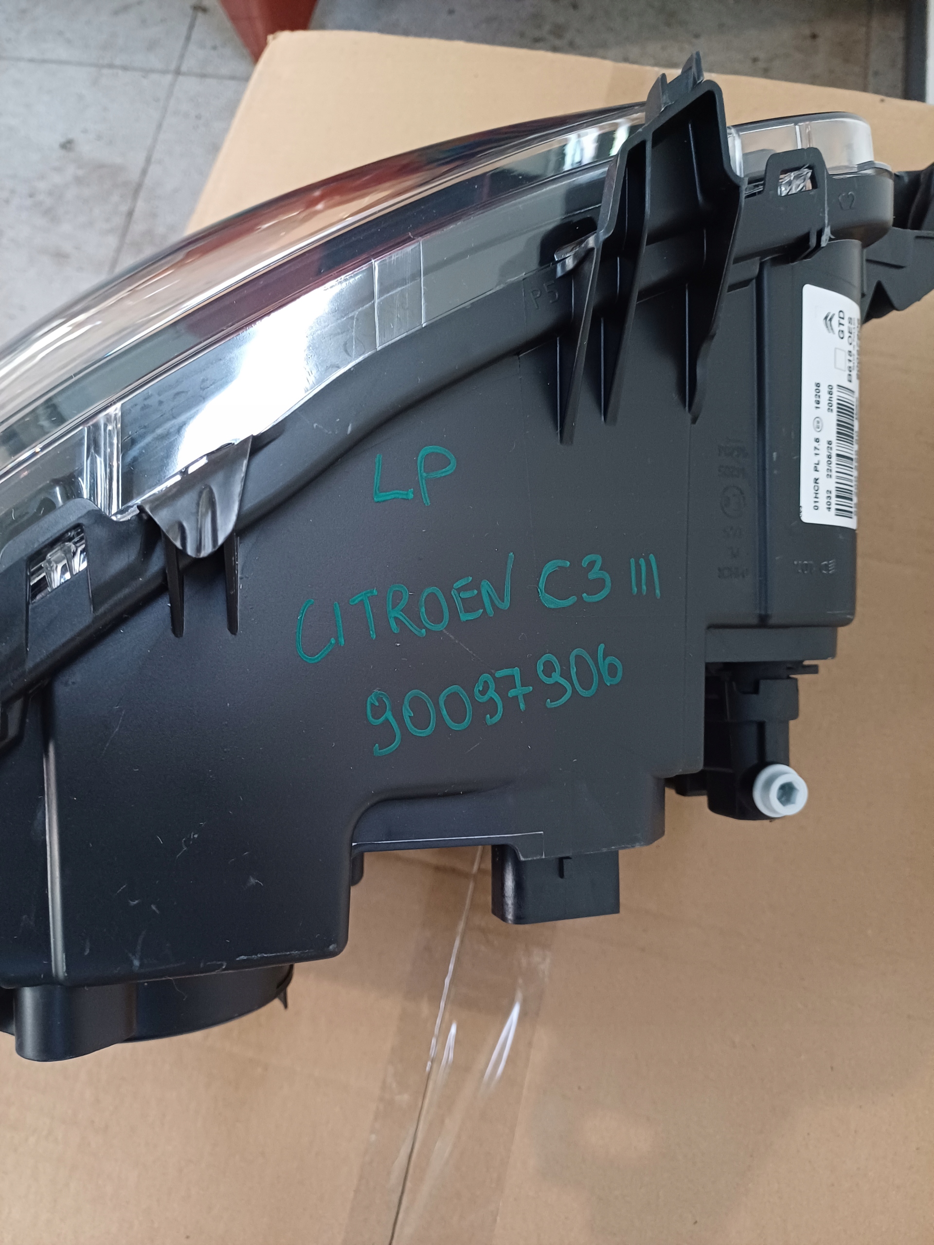 light left front front CITROEN C3 III 90097906 new