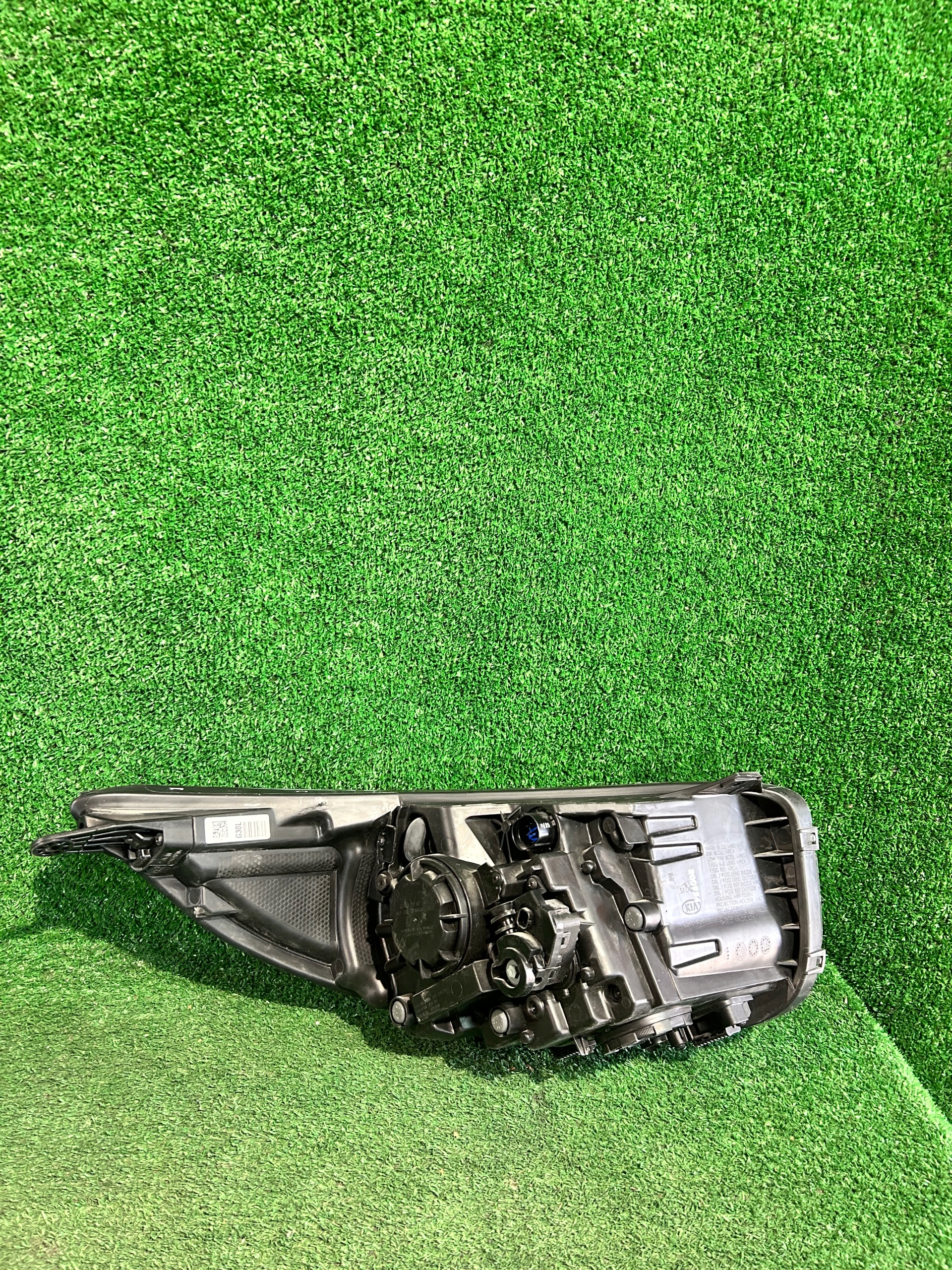 REFLEKTOR left KIA PICANTO III lens LED NR.R