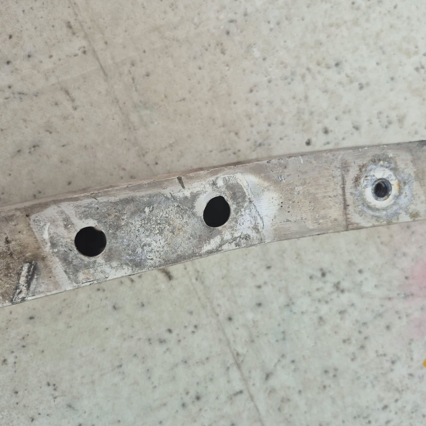 MERCEDES E KLASA W212 sider front front below front bumper A2126201300