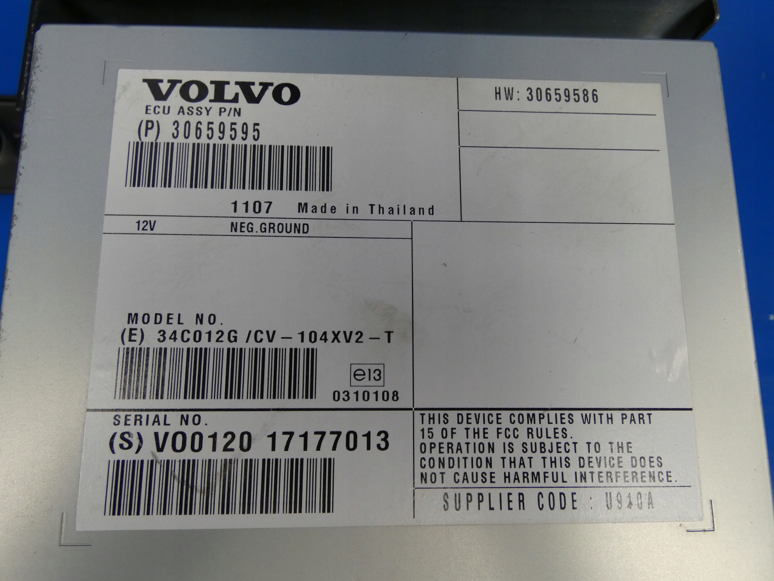 VOLVO S60 II V60 XC60 WZMACNIACZ RADIA AUDIO Numer katalogowy części 30659595