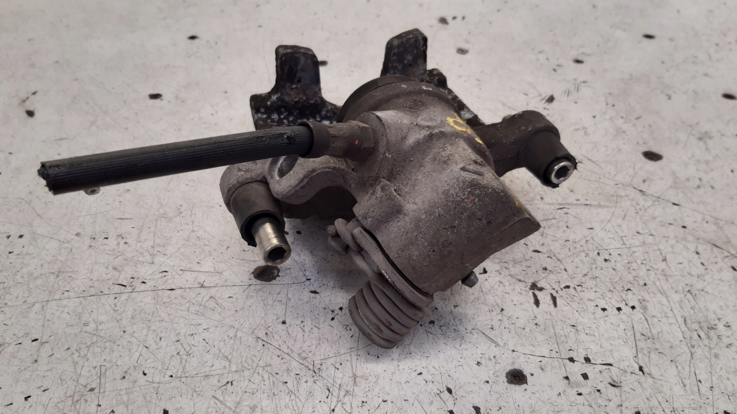 třmen levý záď Ford MK1
