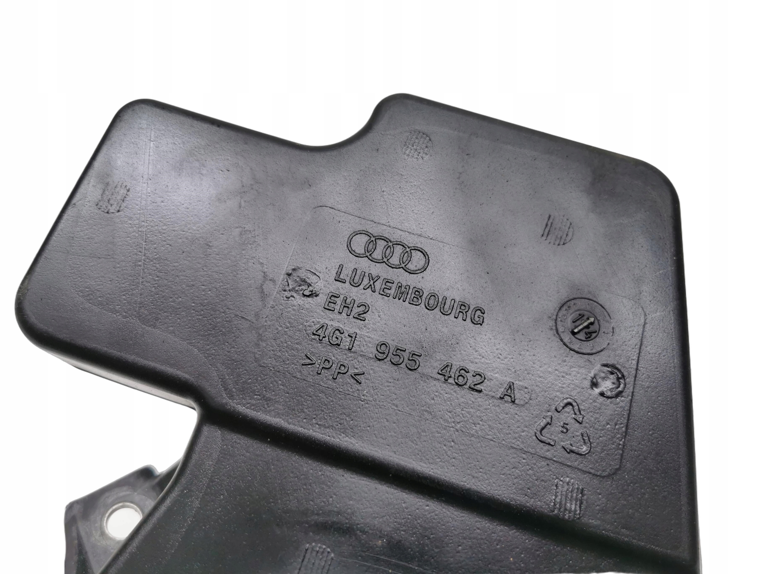 washer fluid tank SKODA OCTAVIA III 4G1955462A