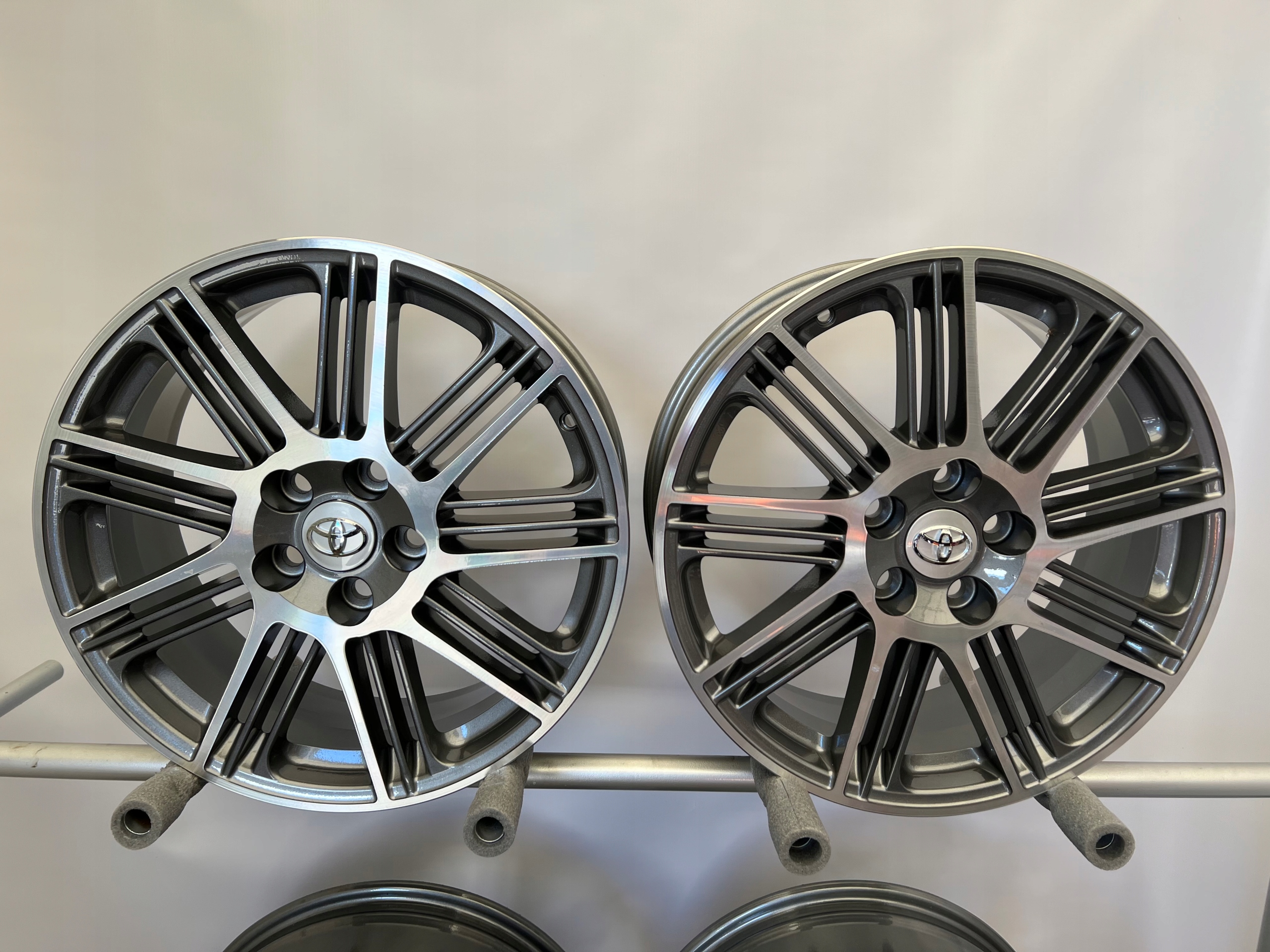 FELGI ALU TOYOTA RAV 4 CH-R CHR AVENSIS 18'' ET45 Szerokość felgi 7.5