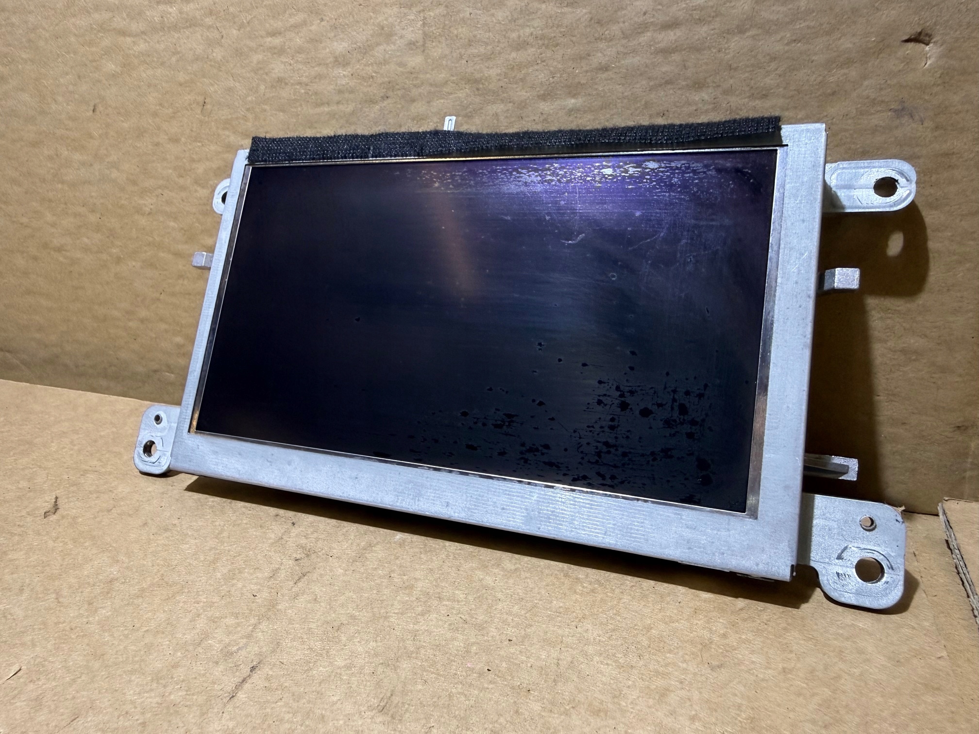 AUDI A4 B8 A5 8T Q5 8R Display LCD 8T0919604
