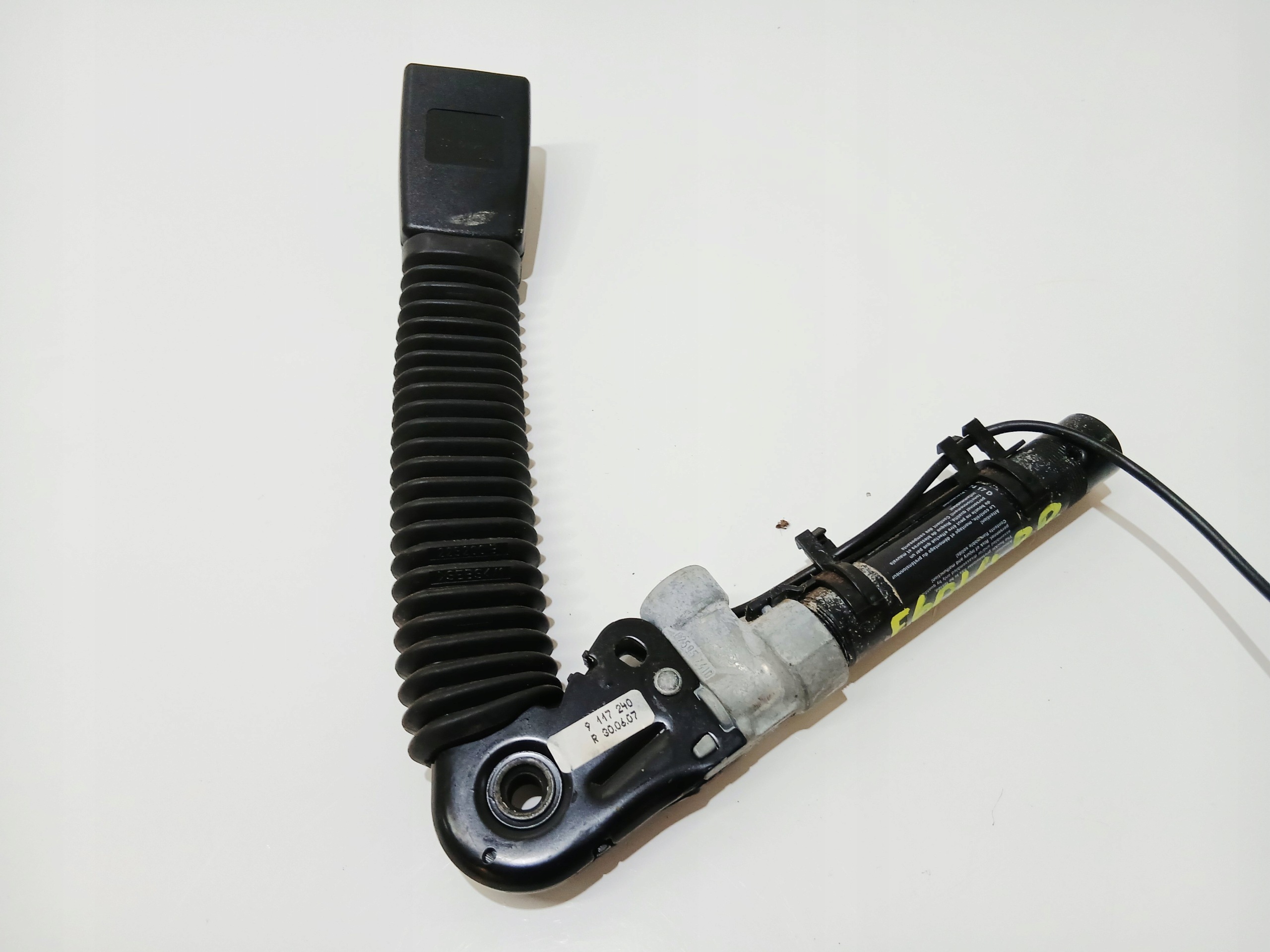 gurtstraffer rechts vorne BMW E60 E61 OE 9117240 (0000122)
