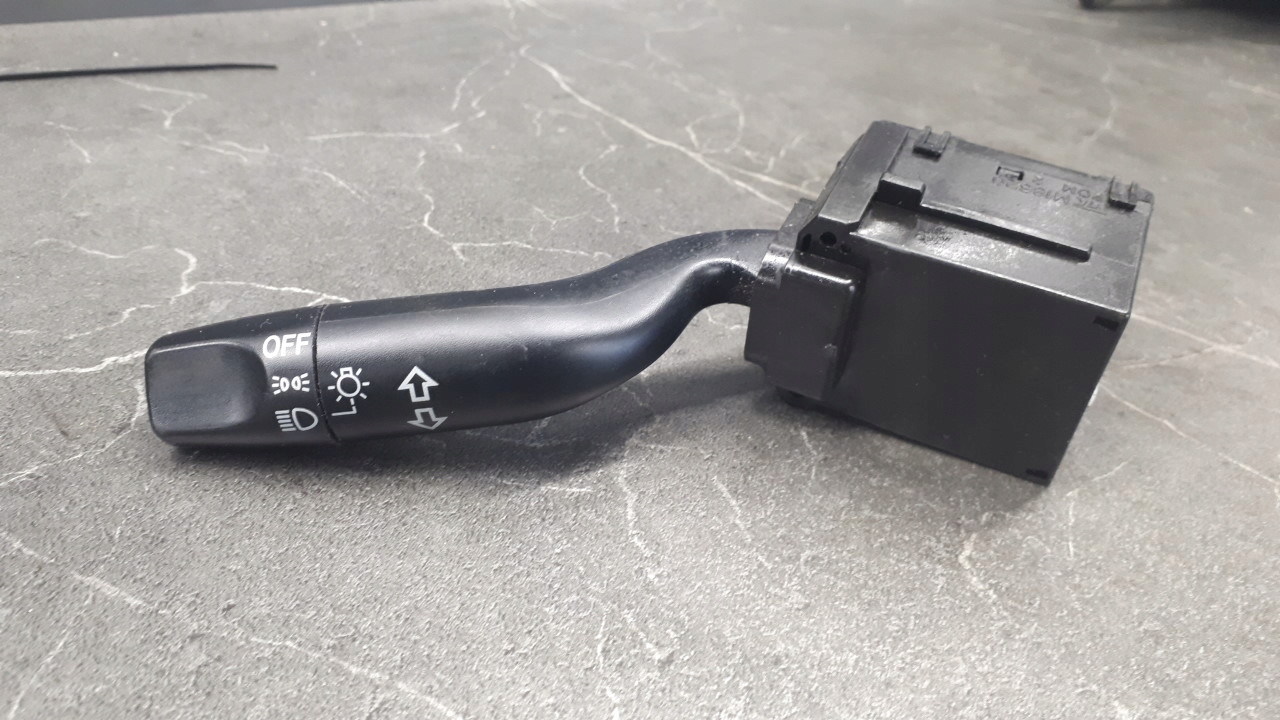 M18620 przelacznik swiatel honda I hr-v
