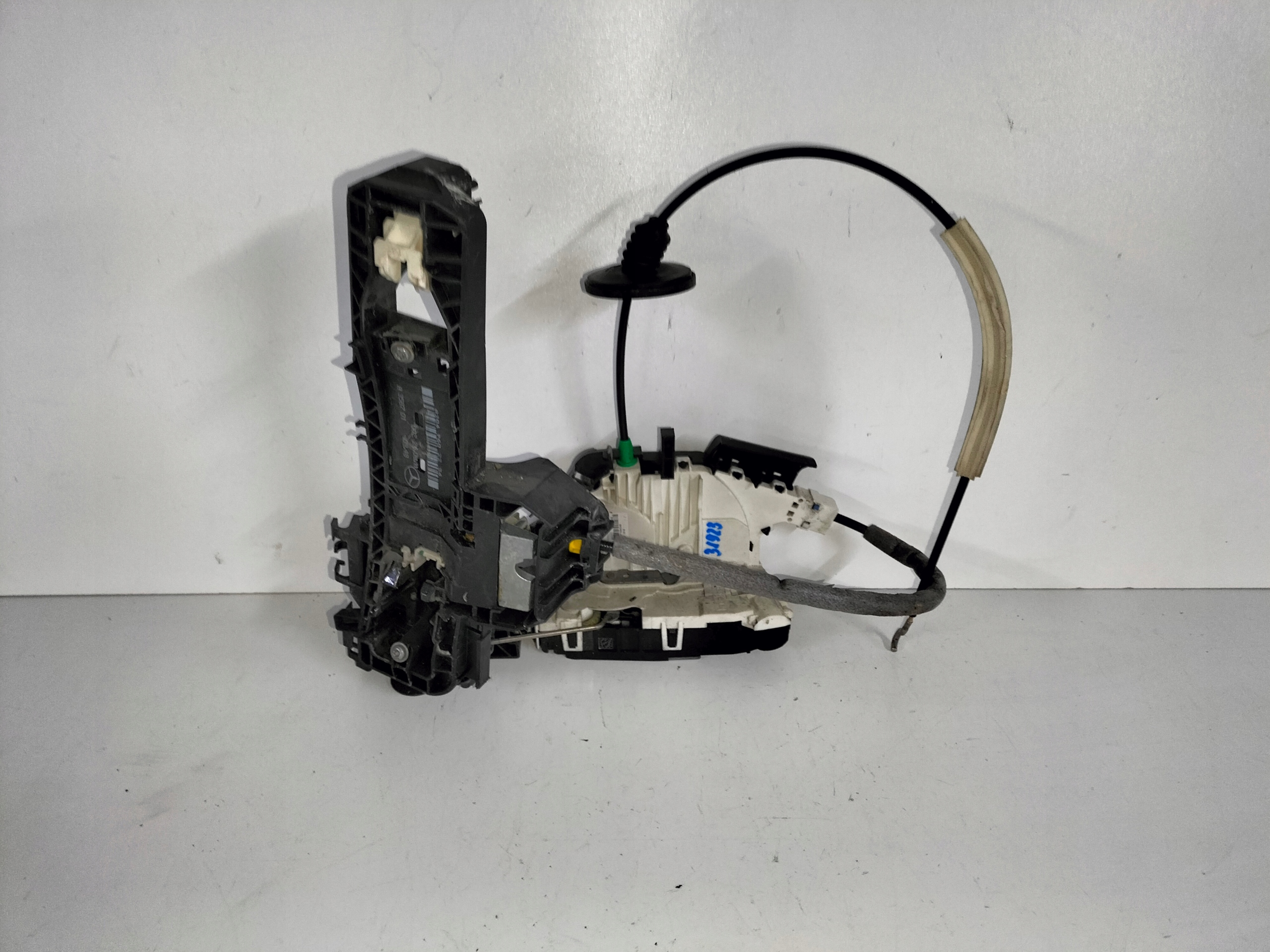 lock door przednich front right MERCEDES E KLASA W 207 09