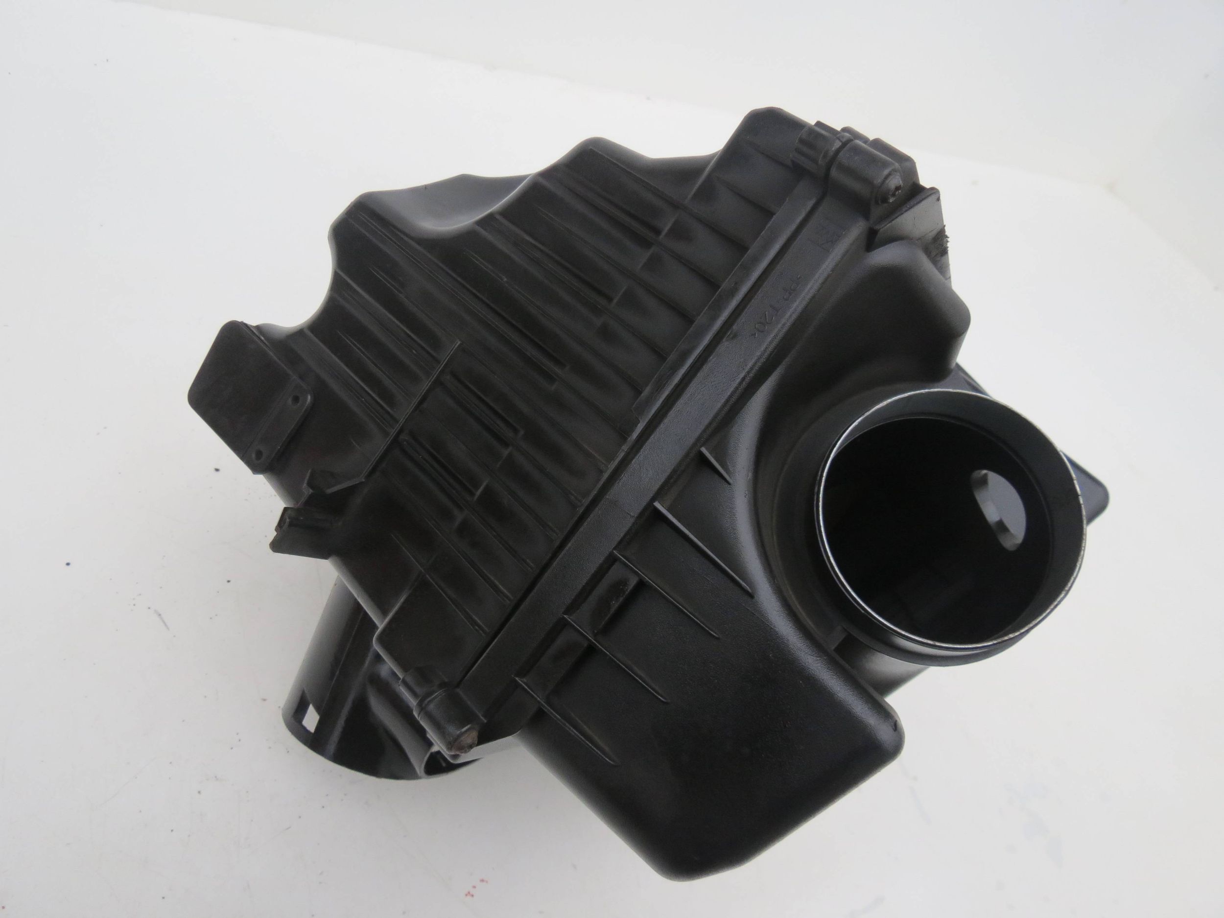 Gehäuse filter luft VOLVO XC90 4.4 V8 30748211
