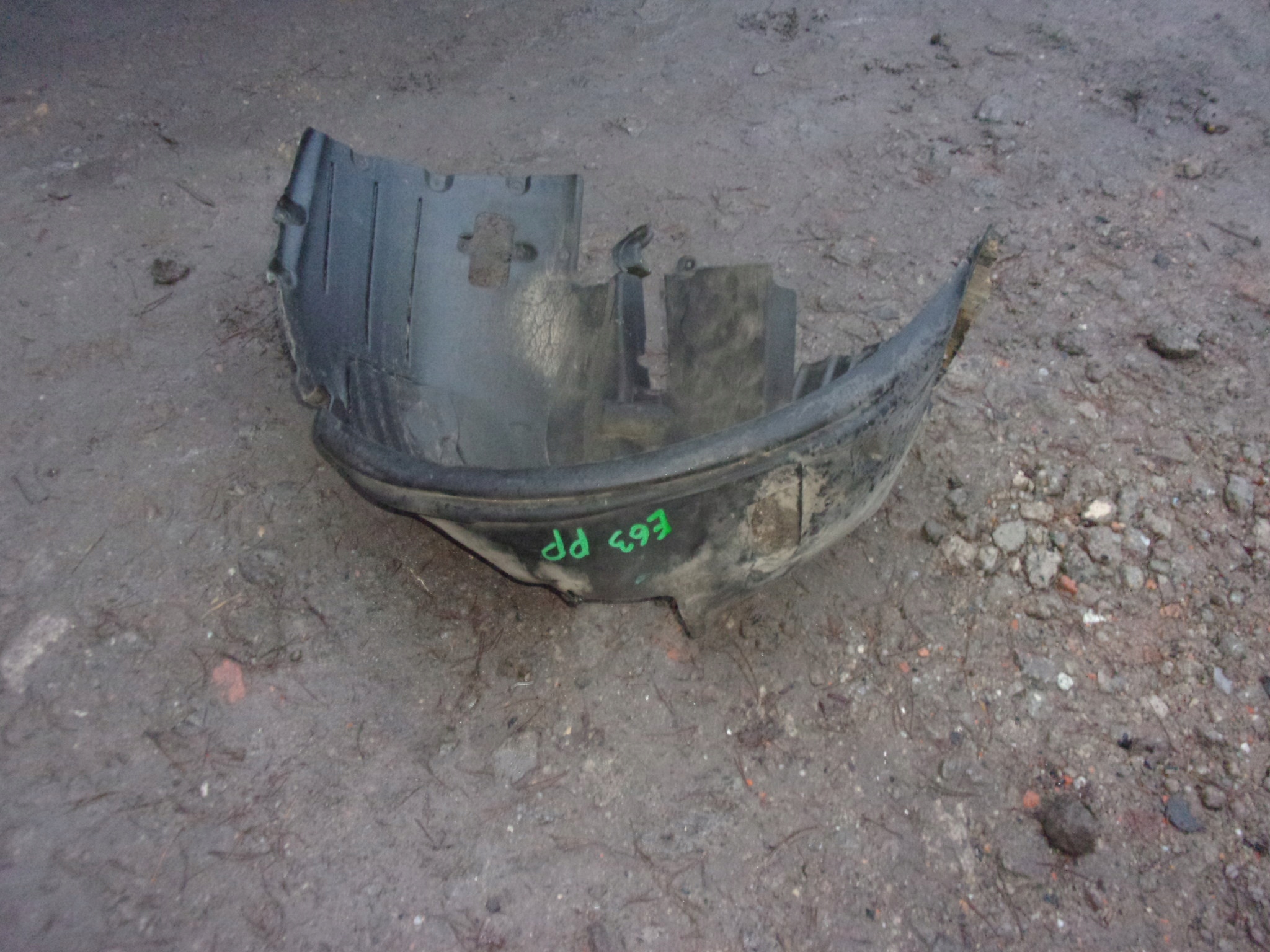 BMW 6 E63 E64 подкрылки правый перед