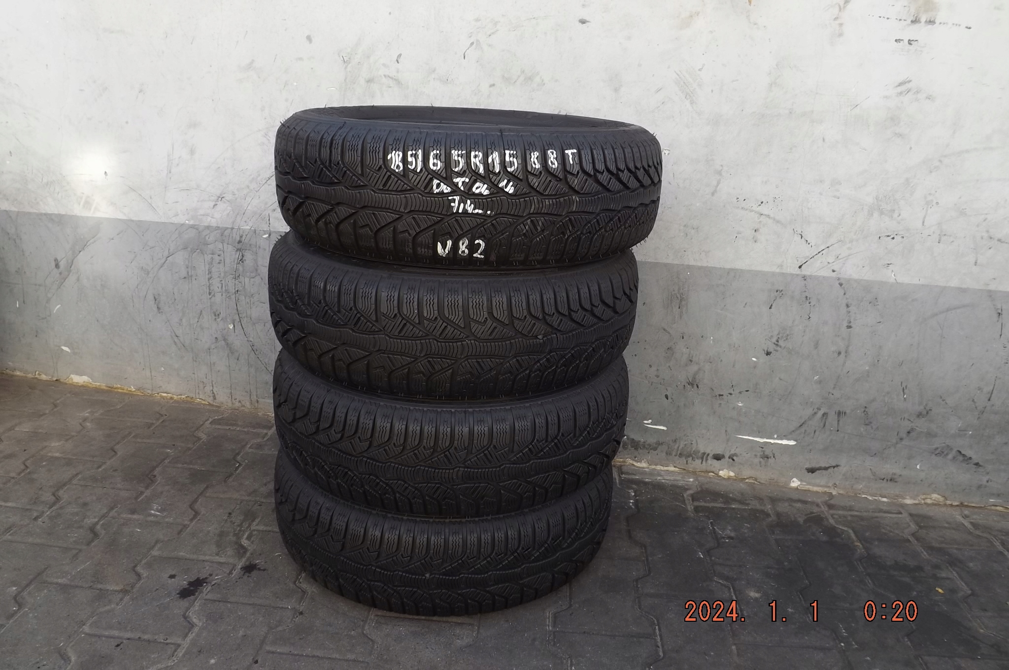[V82] 4XZIMA 185/65R15 88T KLEBERY KRISALP HP2 & Szerokość opony 185 mm