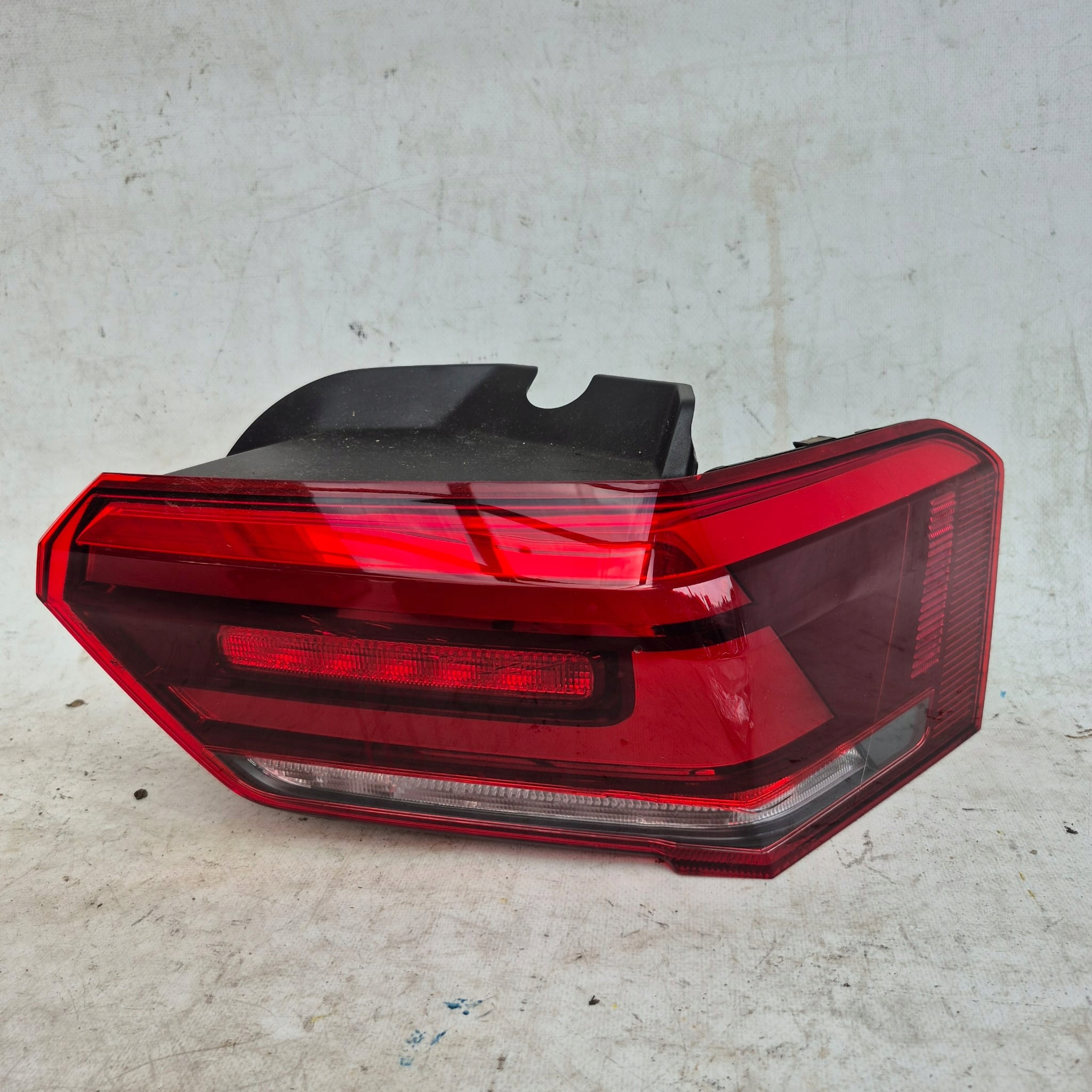 VW ID3 ID.3 19- light right rear part rear