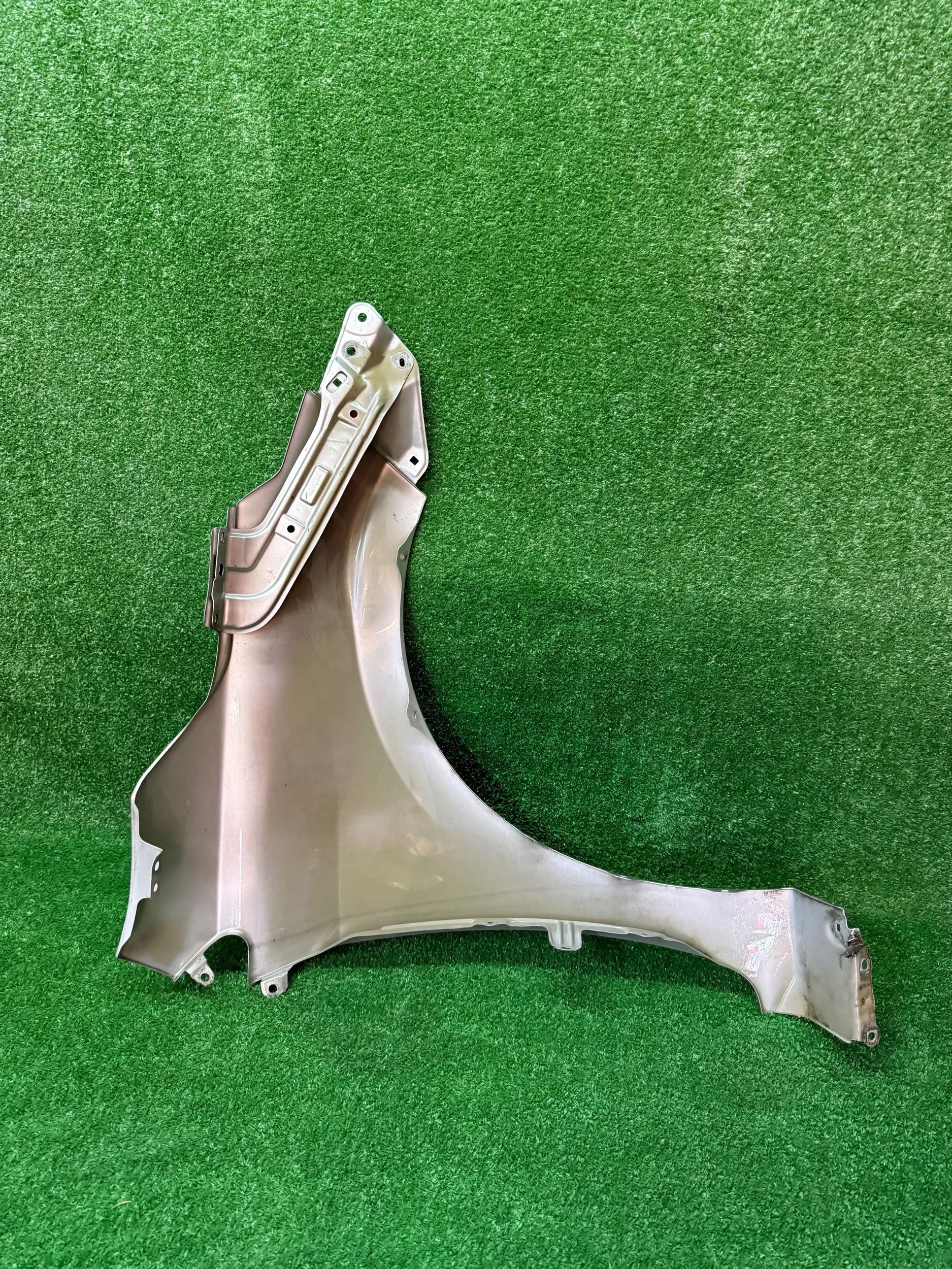 parafango Anteriore sinistra TOYOTA COROLLA E16 E18 NR.20