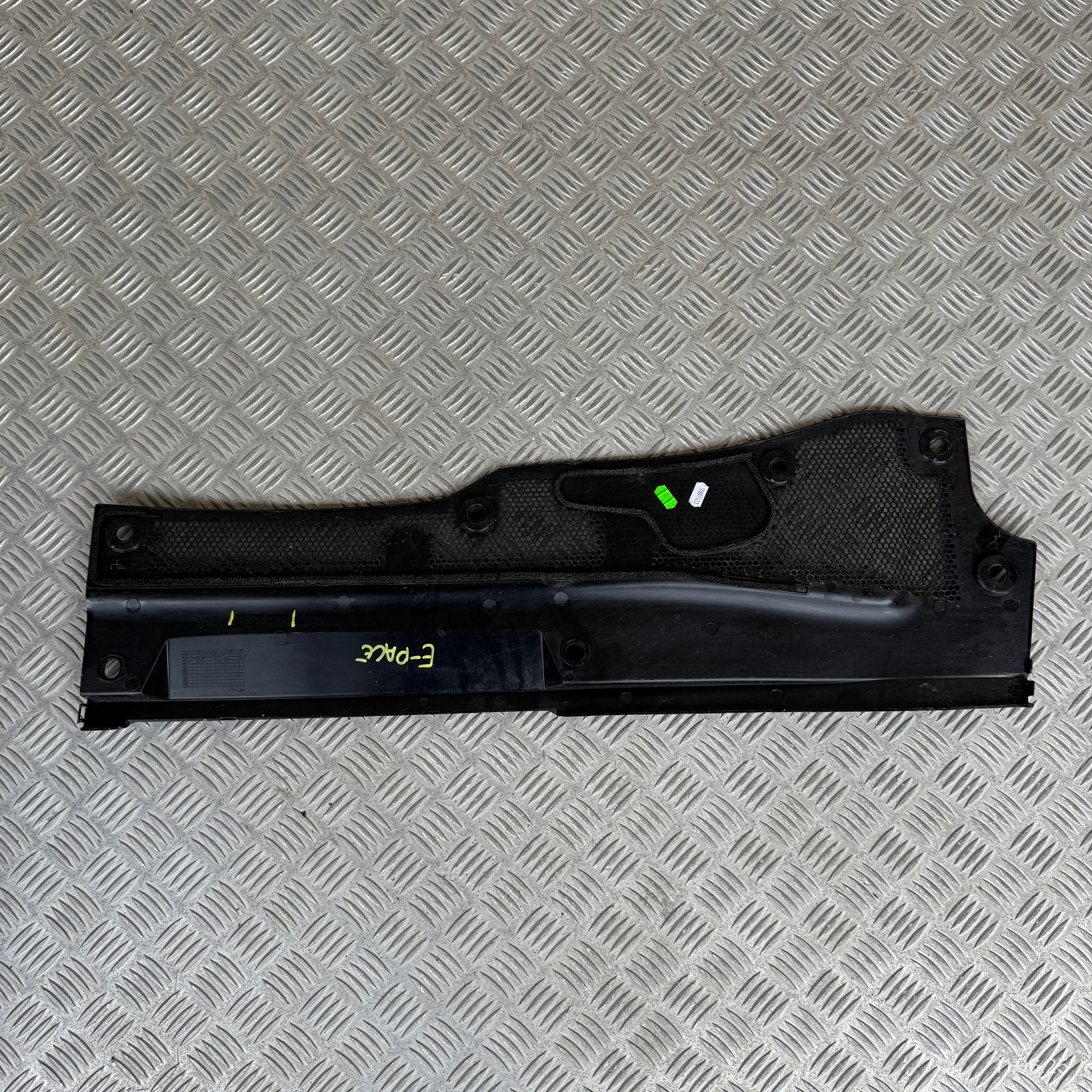 torpédo pravé JAGUAR E-PACE M9C3-02223-AA