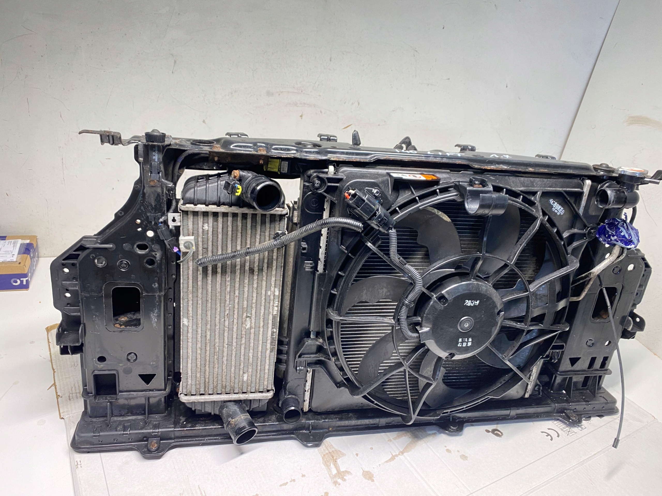 support panel for radiators radiator siders HYUNDAI I40 LIFT 1.7 CRDI 16-20