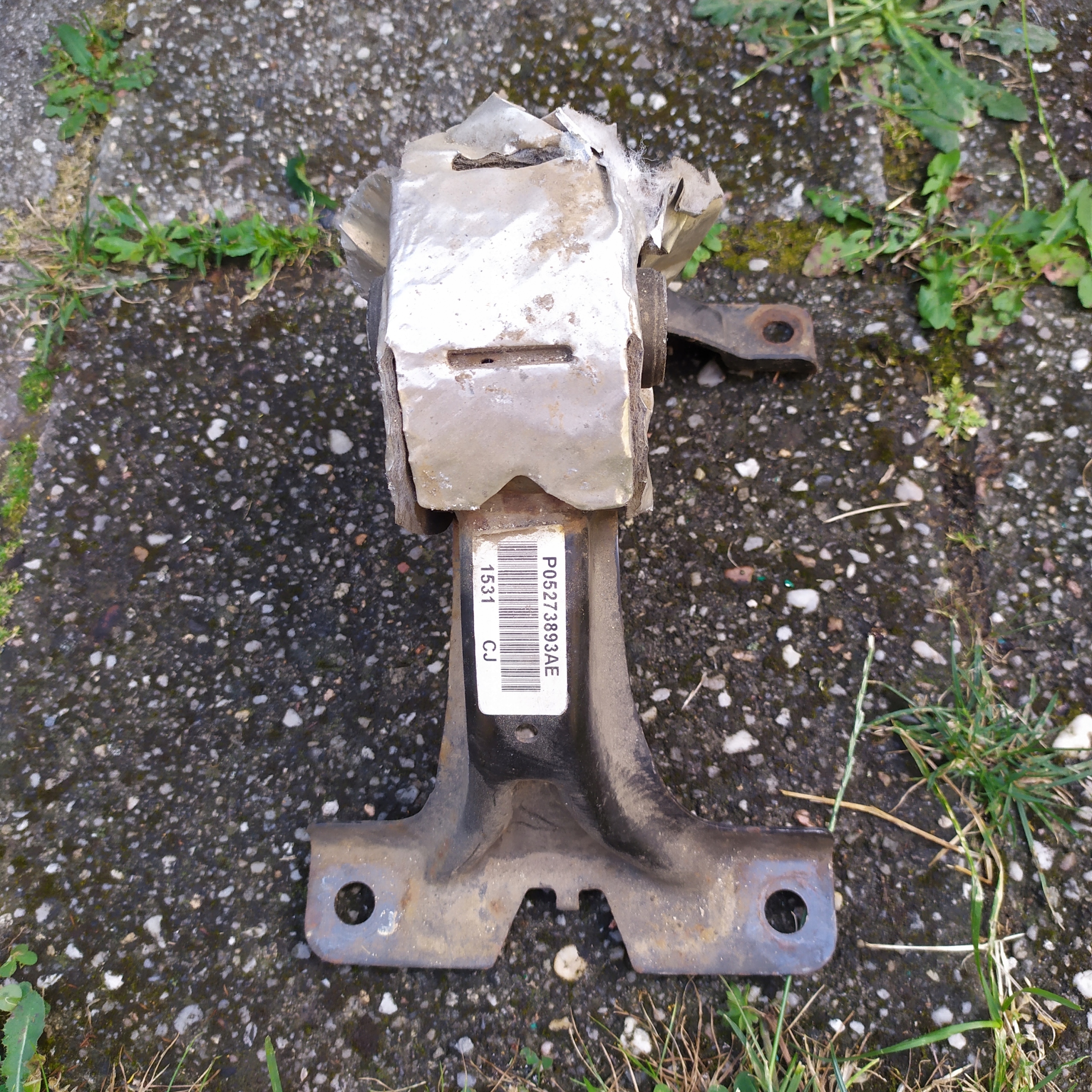 Dodge Grand Caravan подушка двигуна