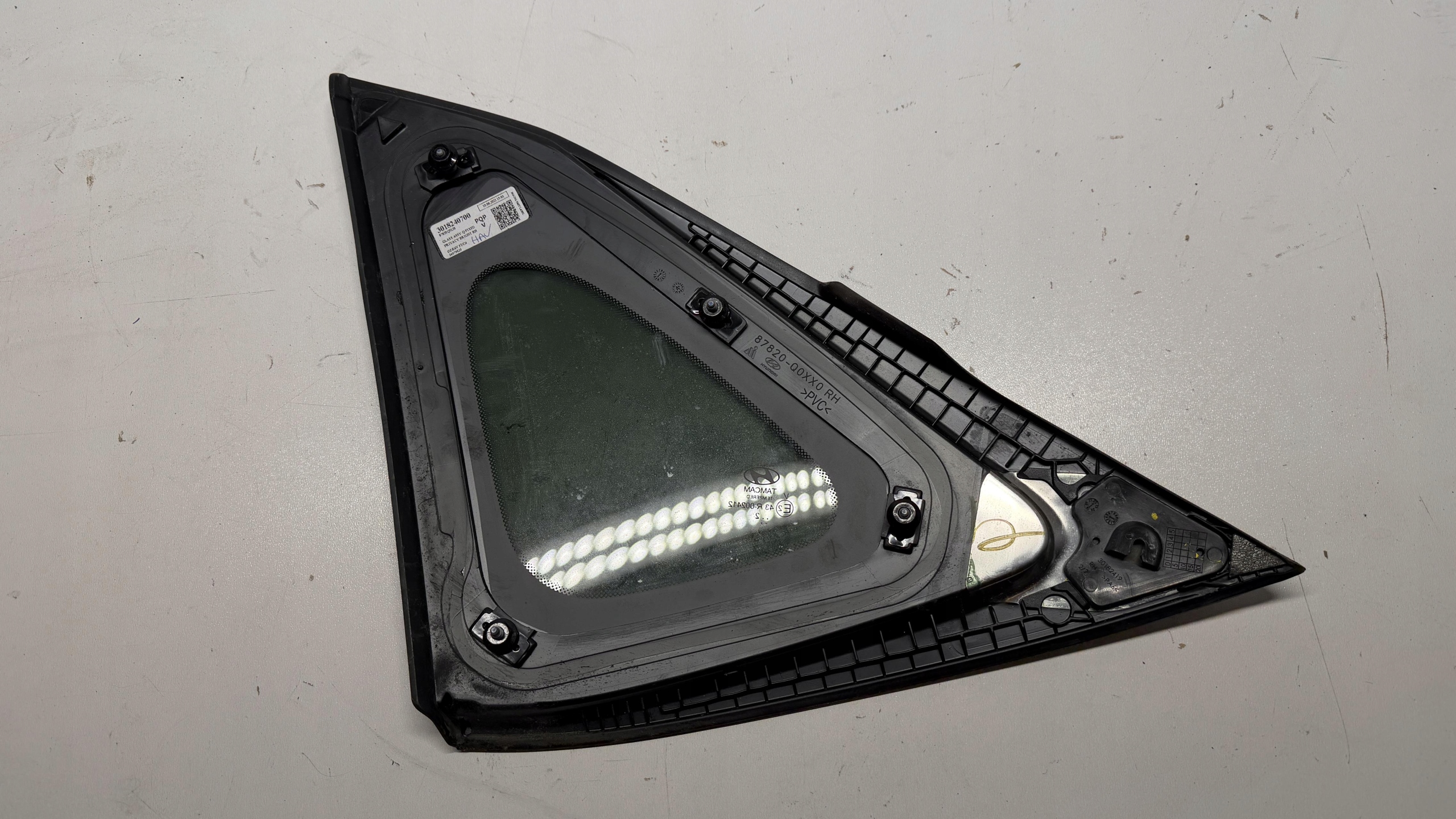 HYUNDAI I20 III window bodywork left dark CHROM 22 year