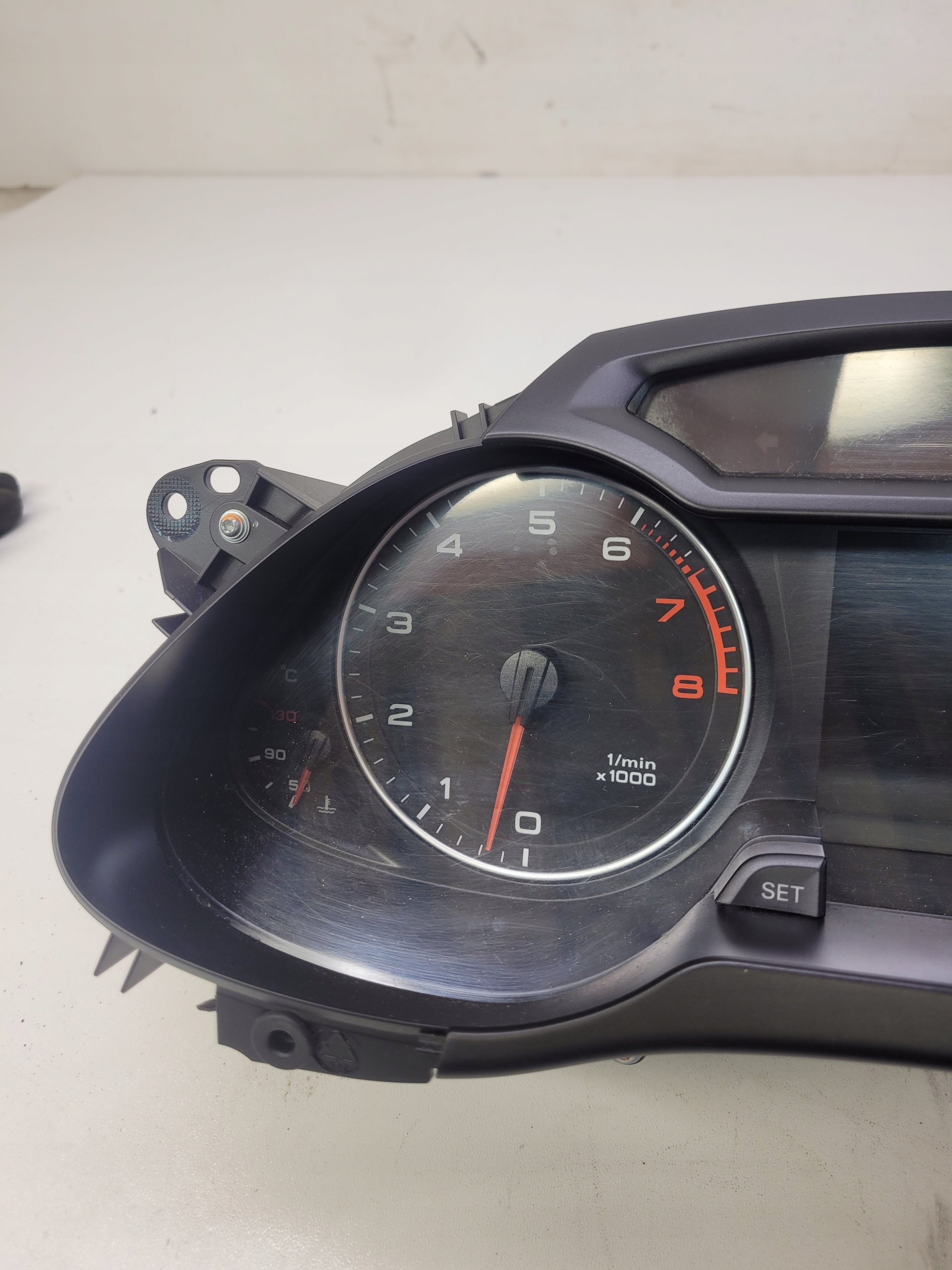 dials dials AUDI A4 B8 8K0920900 2.0 TFSI EUR