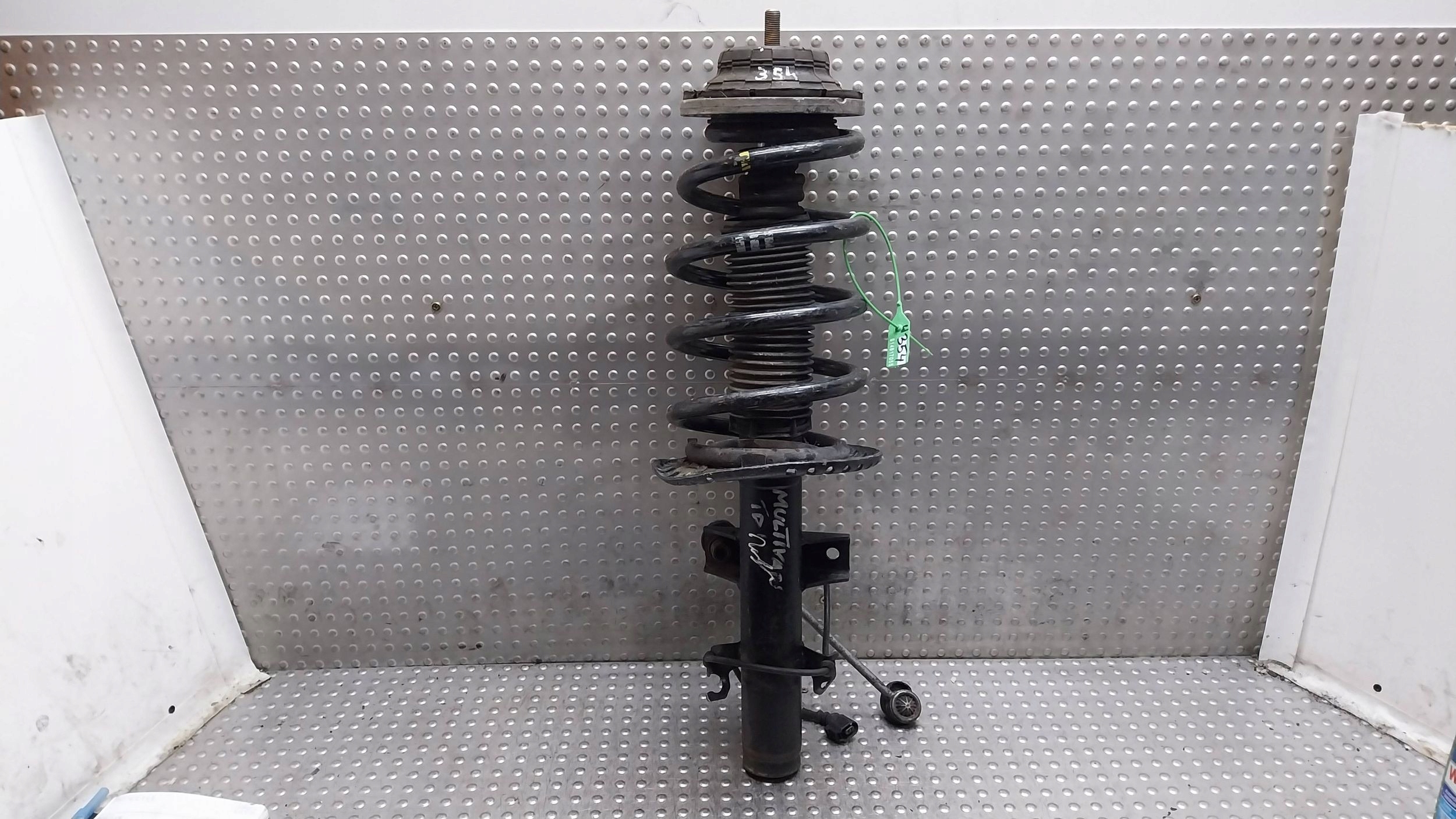 shock absorber left right front 7H0413031N VW TRANSPORTER T5 2.5 TDI
