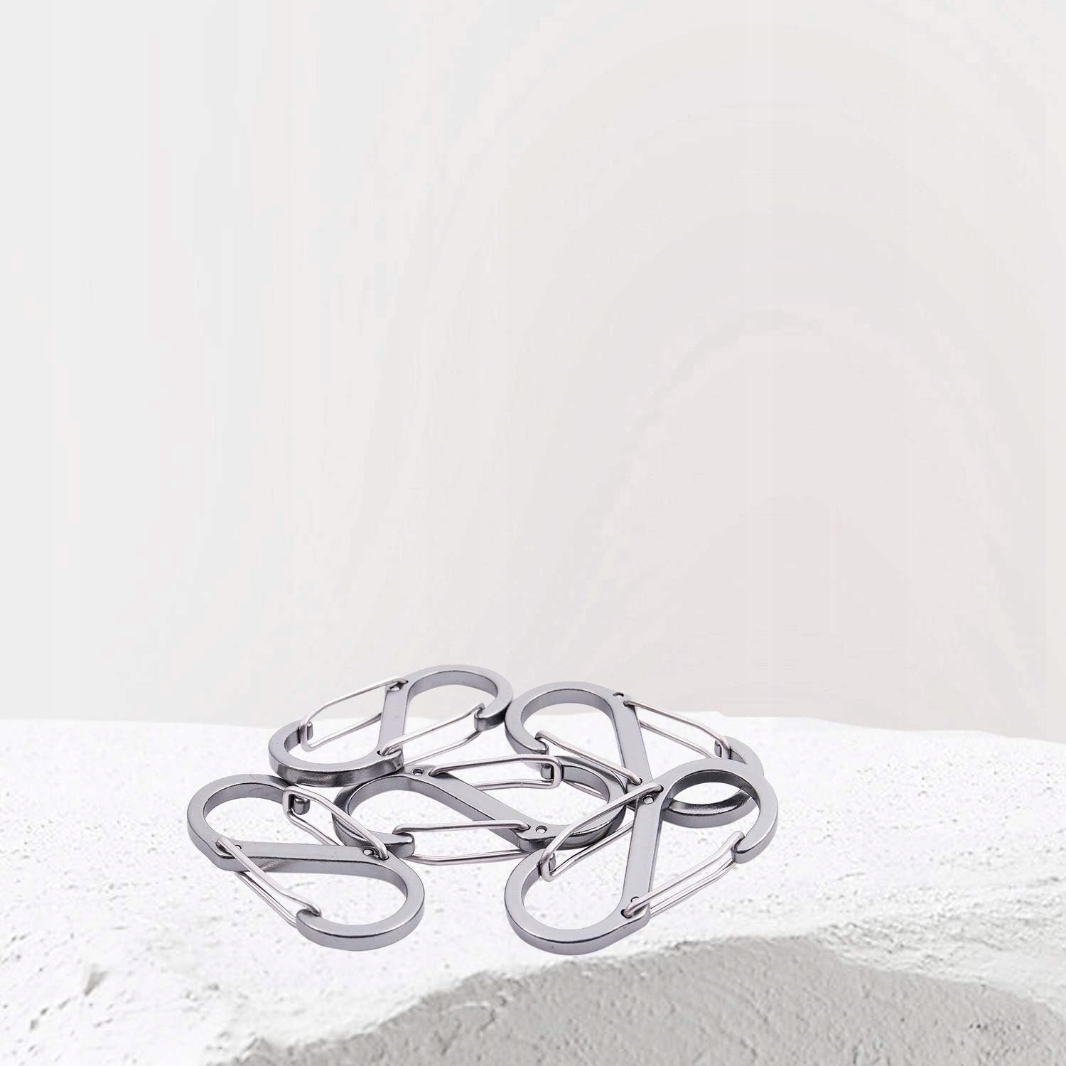 KLAMRA KARABIŃCZYK METALOWY ZAPIĘCIE DO PASKA DUŻY SREBRNY Marka inna