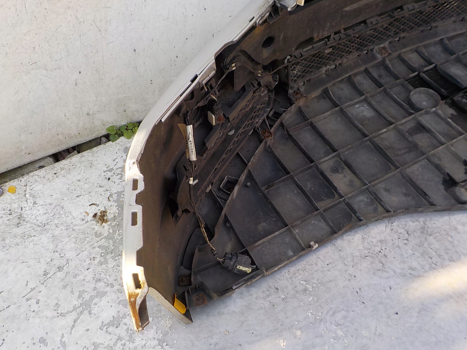 683 JAGUAR XF X250 bumper front front