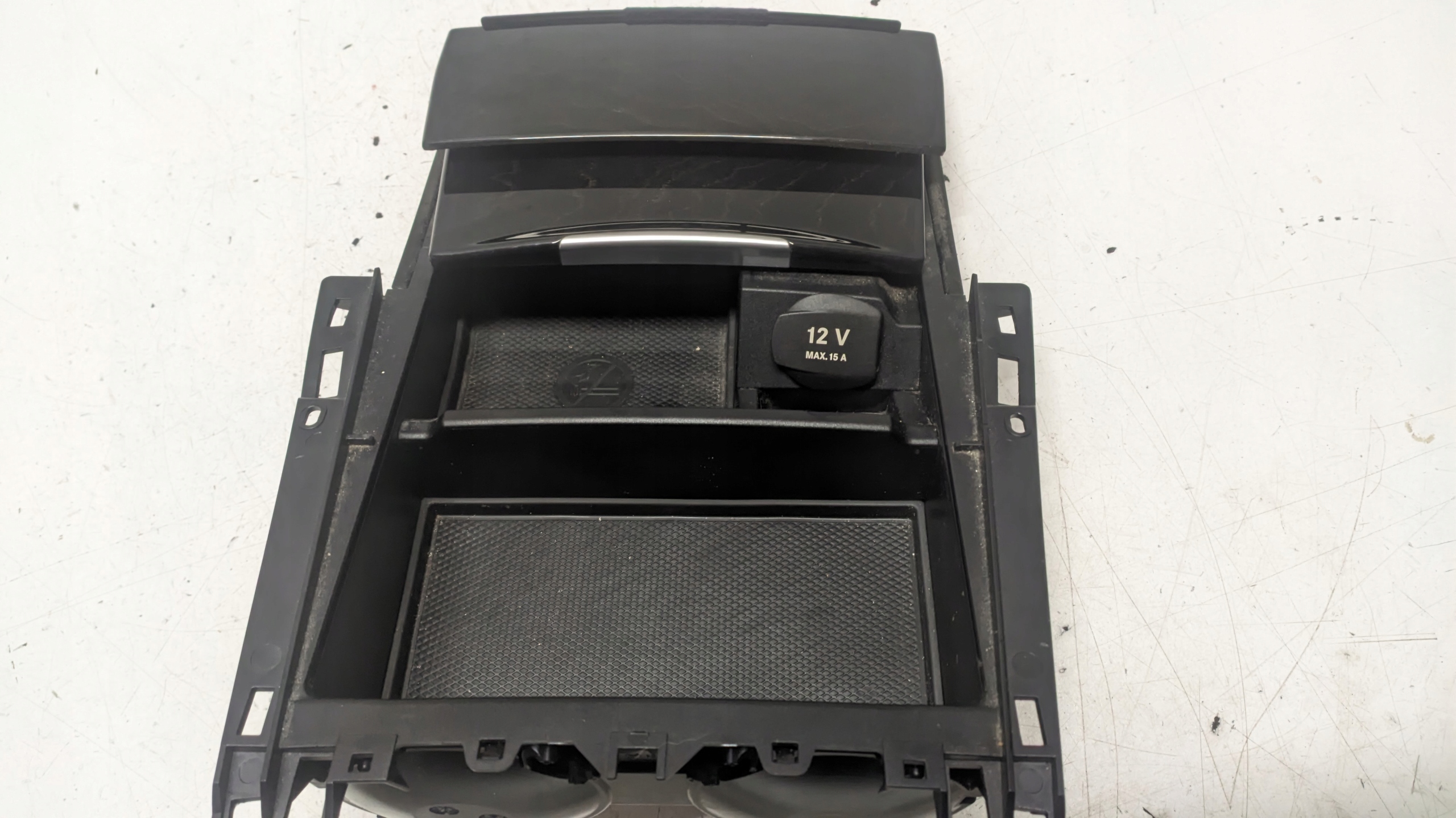 MERCEDES W212 3.0 CDI 11R passenger compartment ashtray A2126805750