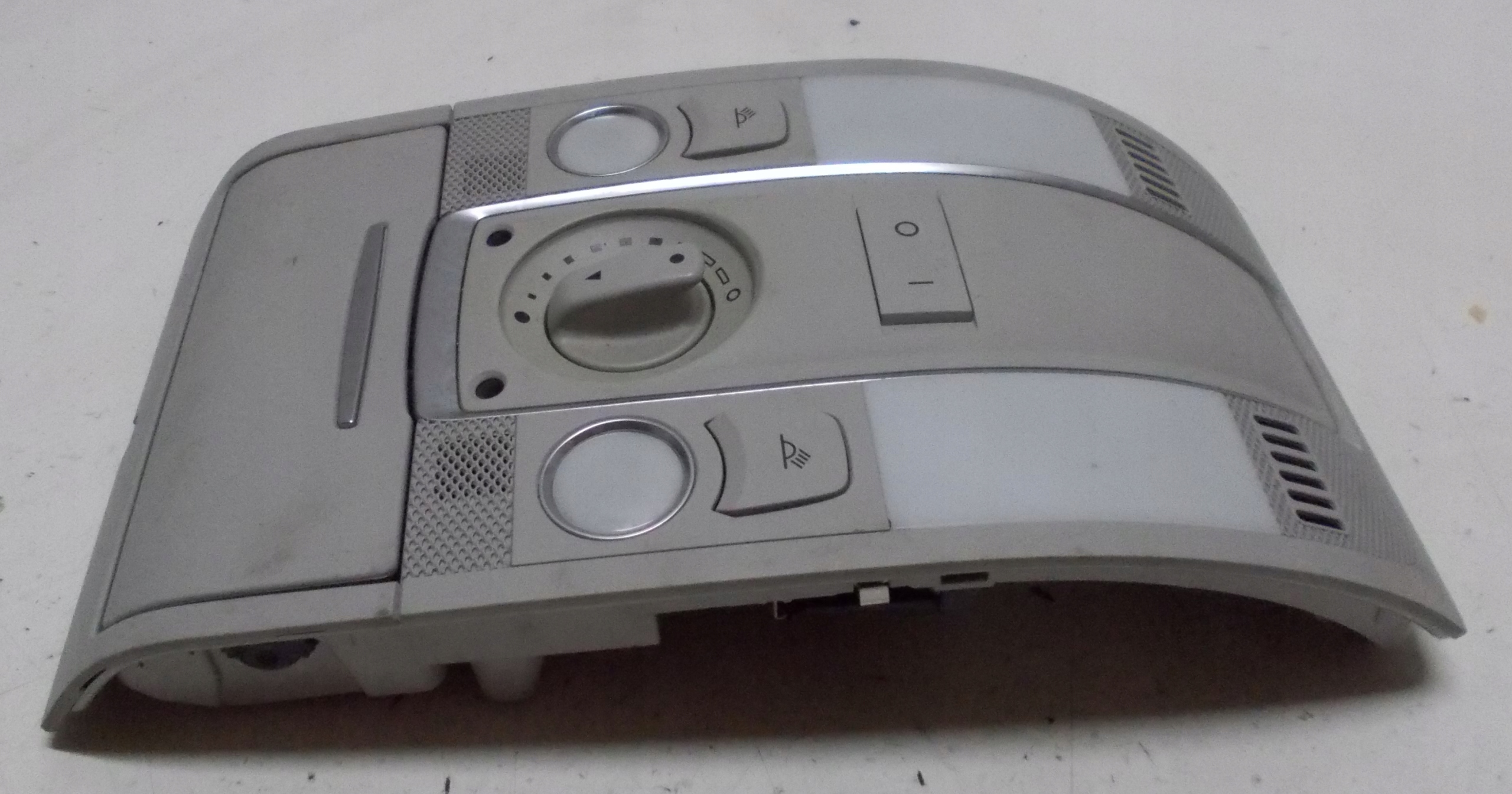 AUDI A6 C6 light lighting cabs 4F0947135BT