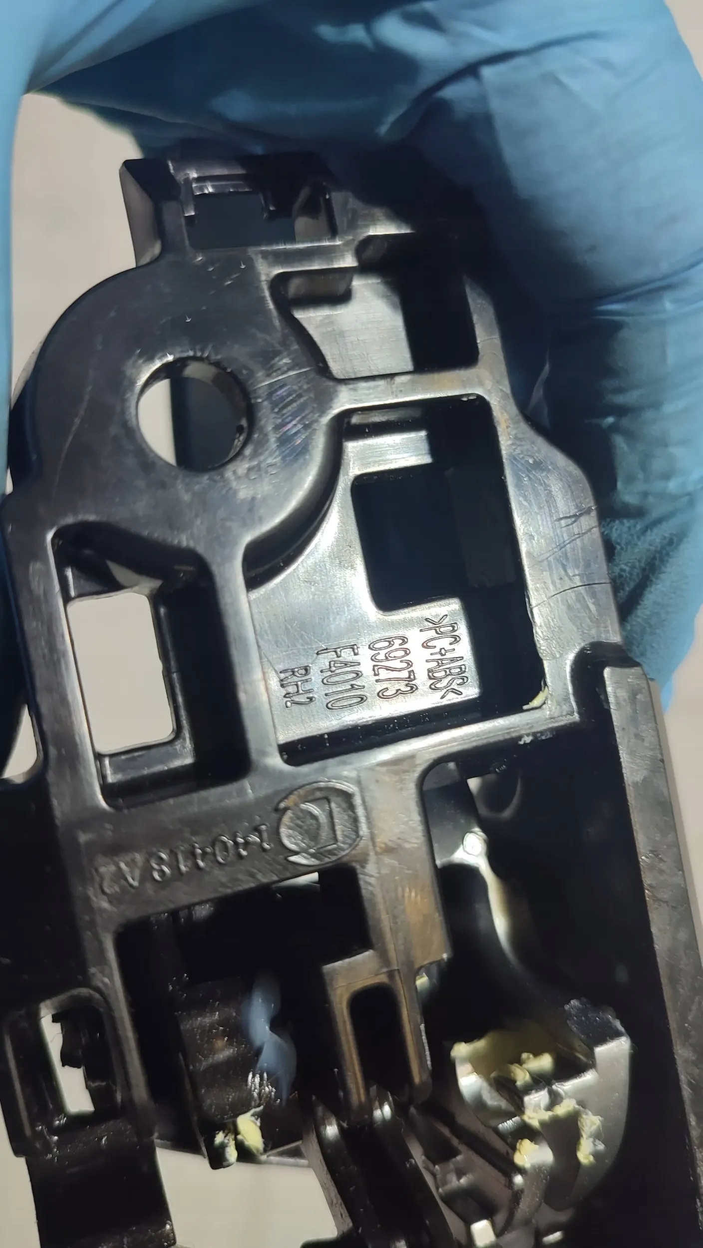 Toyota C-HR and 1.2 19r handle inner right front