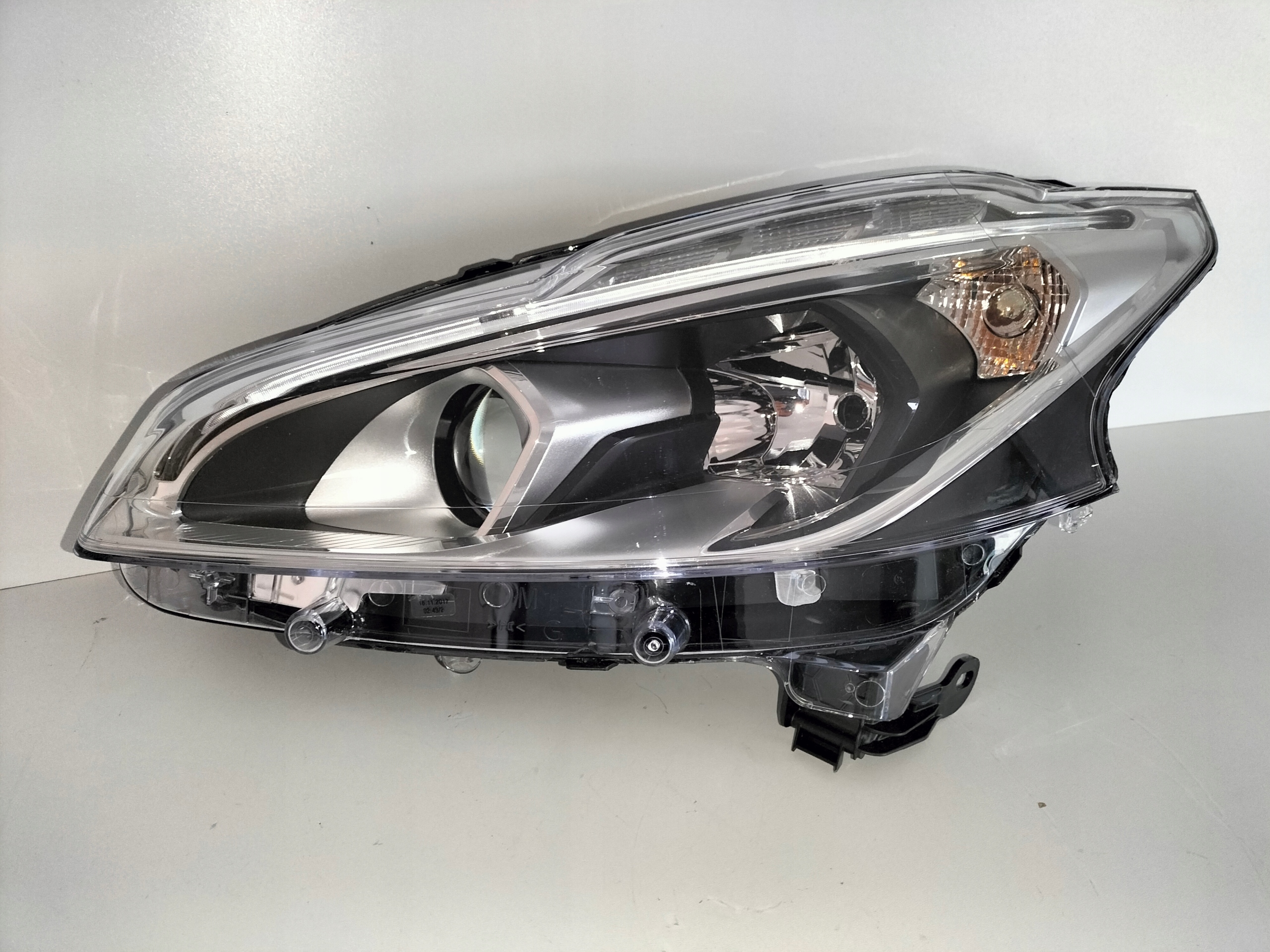 light front reflektor left PEUGEOT 208 LIFT 15-19 lens