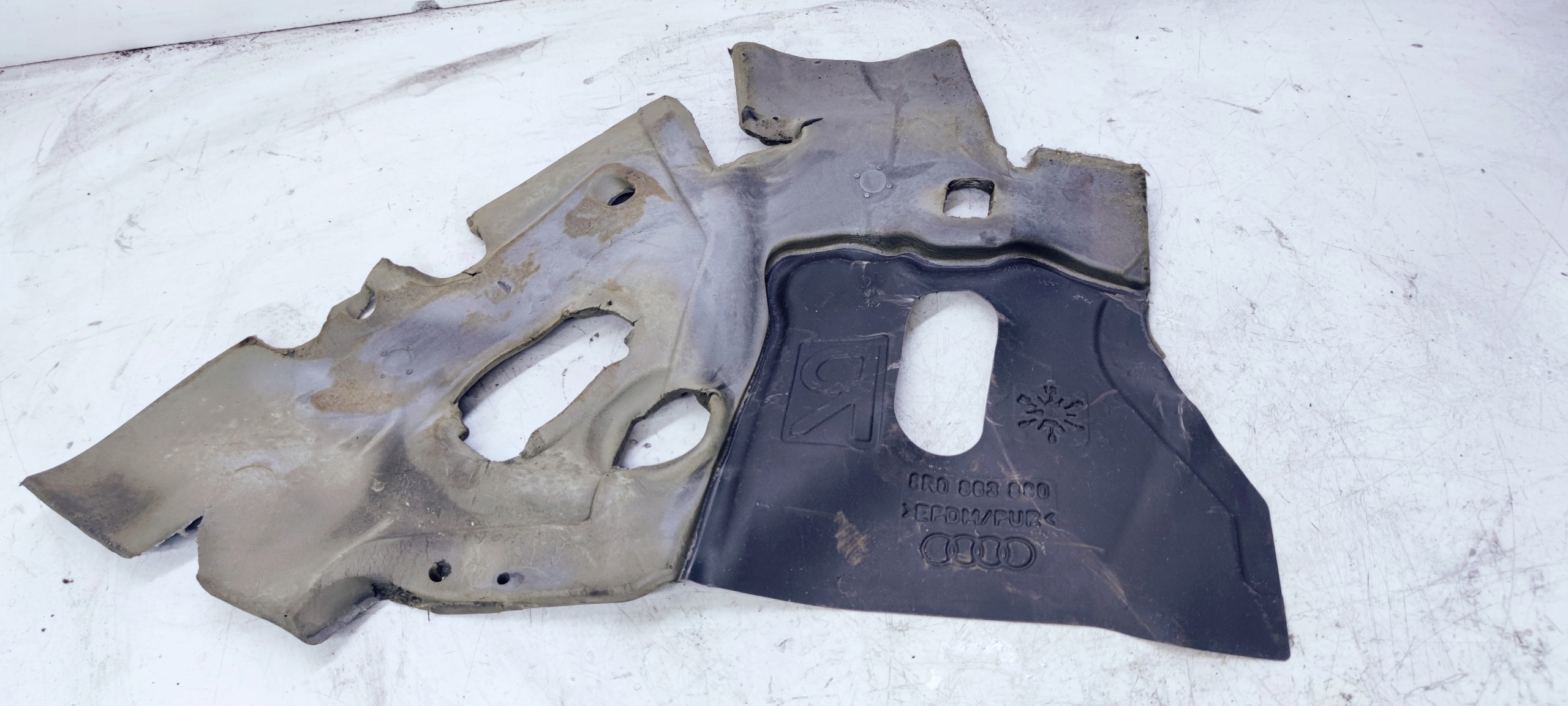 INSONORISATION AILE DROIT AUDI Q5 8R 8R0863890