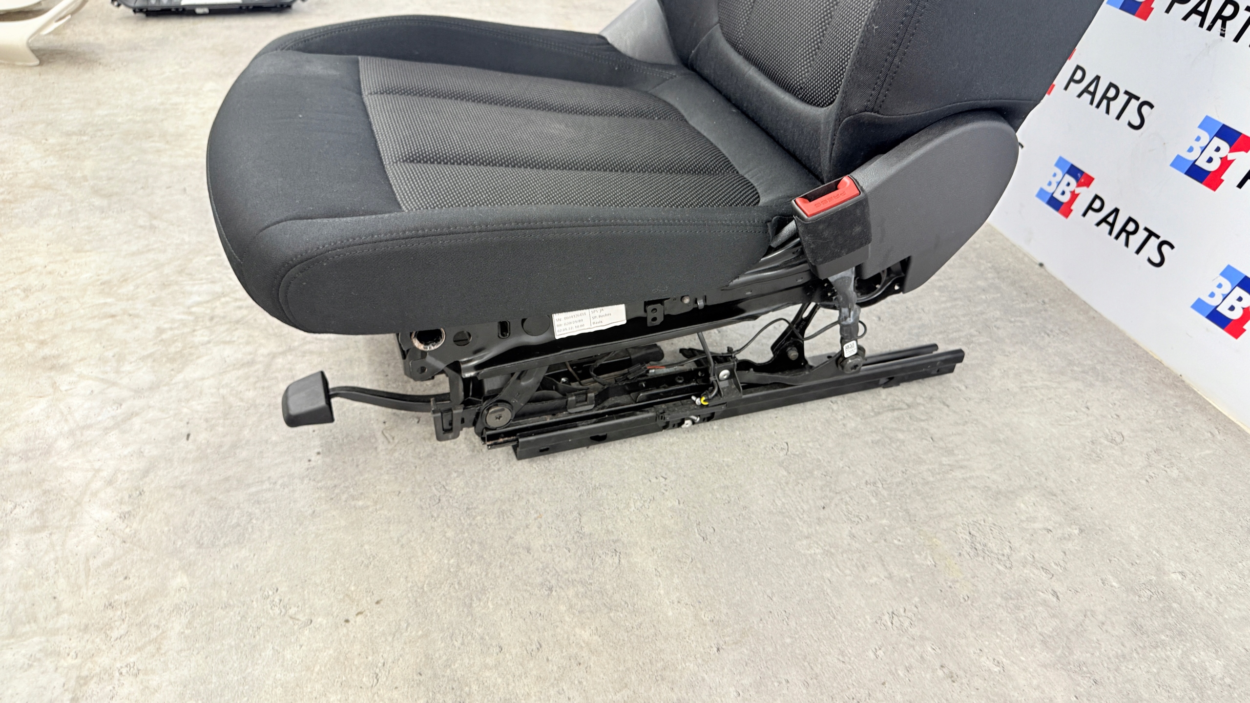 BMW G20 G21 seat left front front MATERIAL EHAT NIEGRZANY