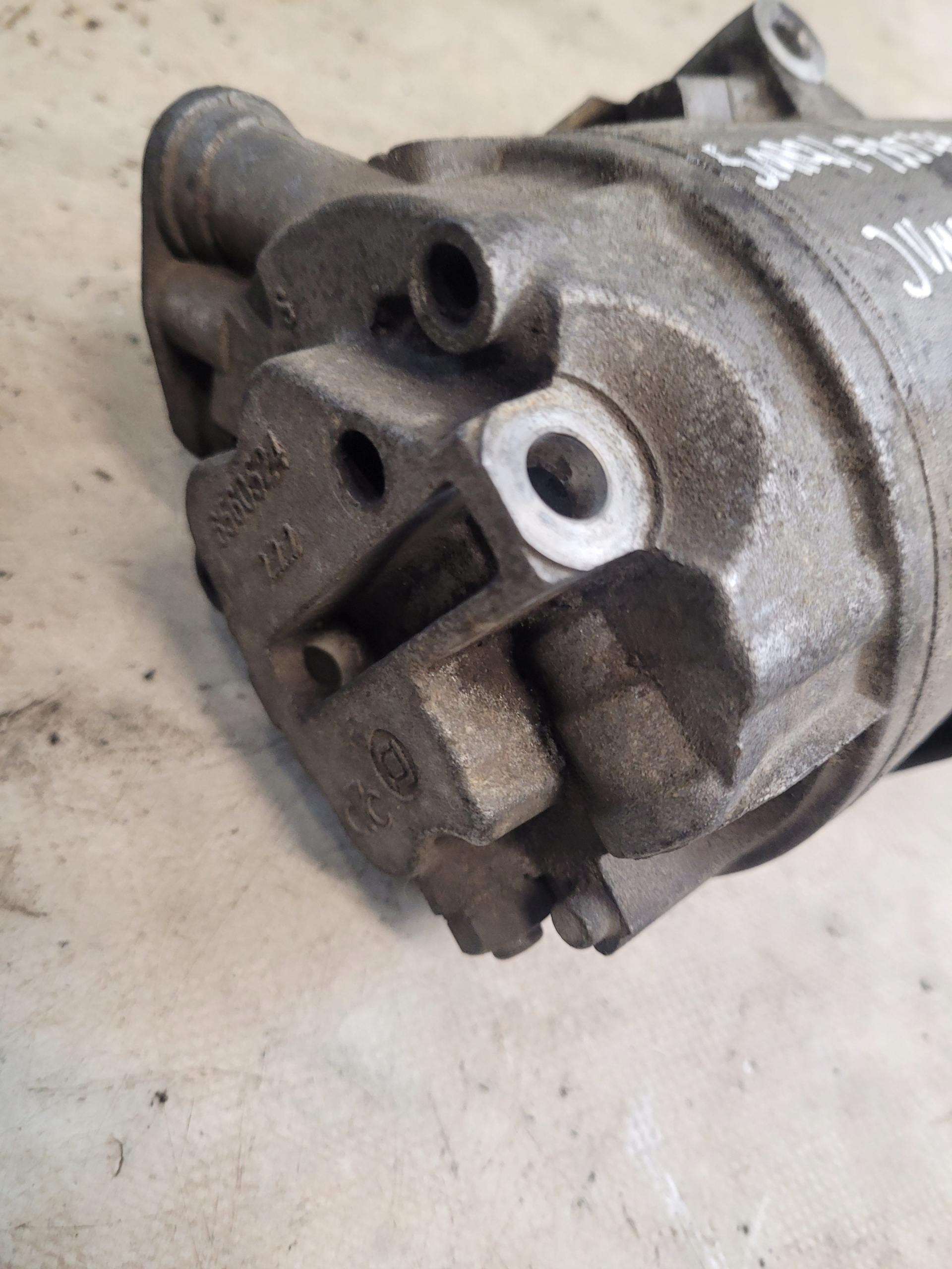 compressor compressor; of the air conditioning 6560524 CITROEN JUMPY and 2.0B