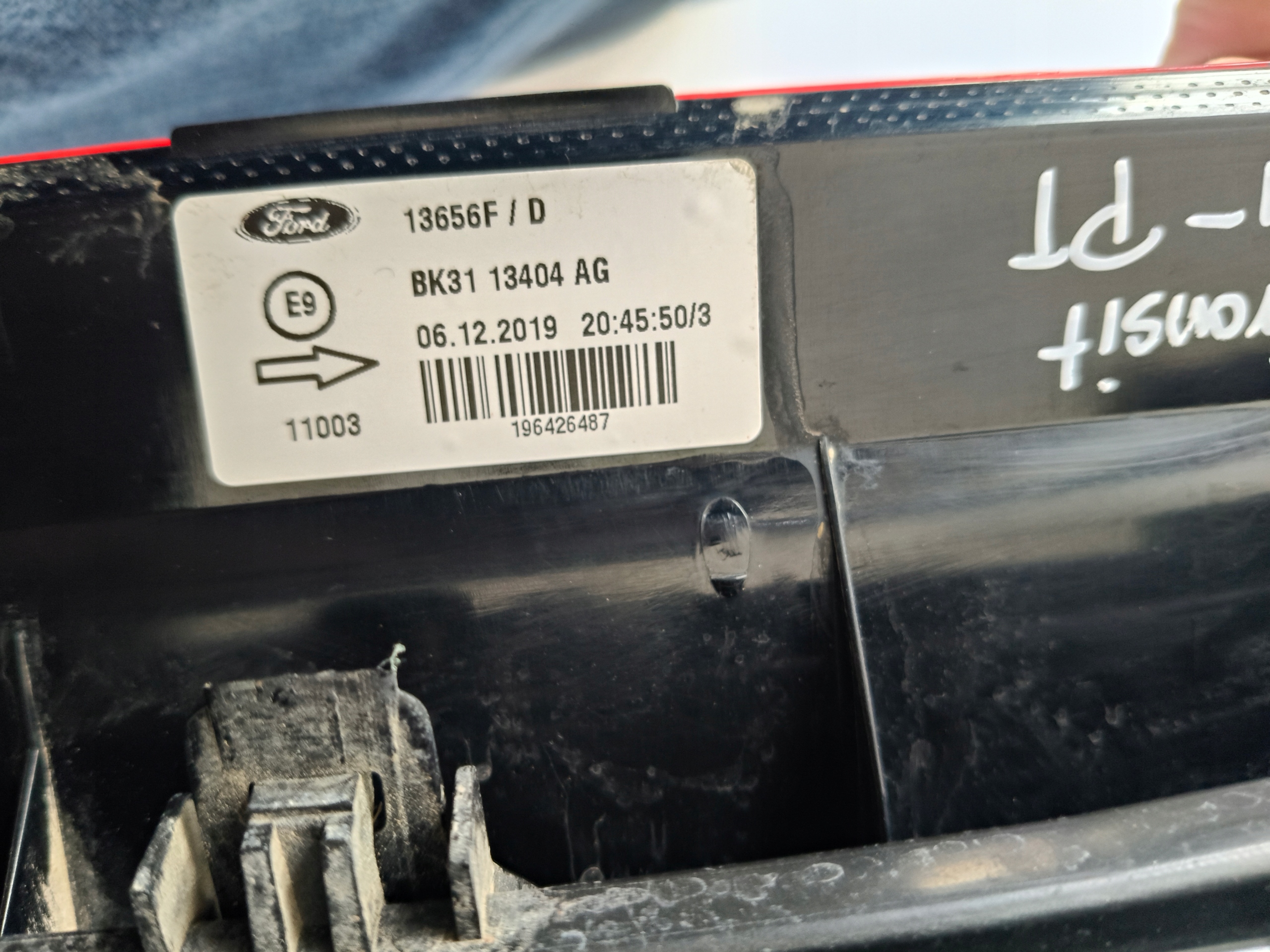 light right rear FORD TRANSIT MK8 14