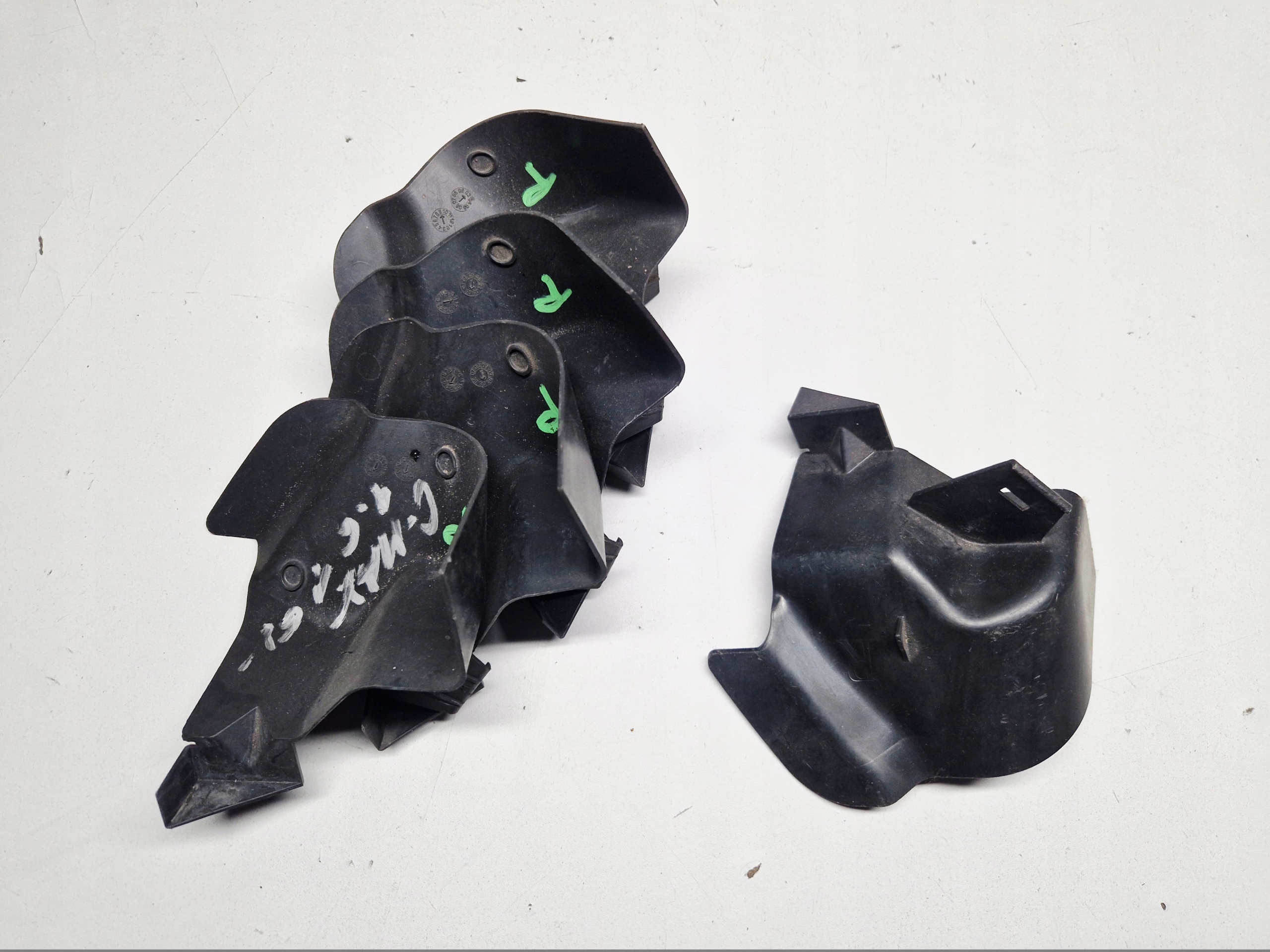FORD C-MAX MK1 luftansaugkanal rechts 3M51-8310-DC