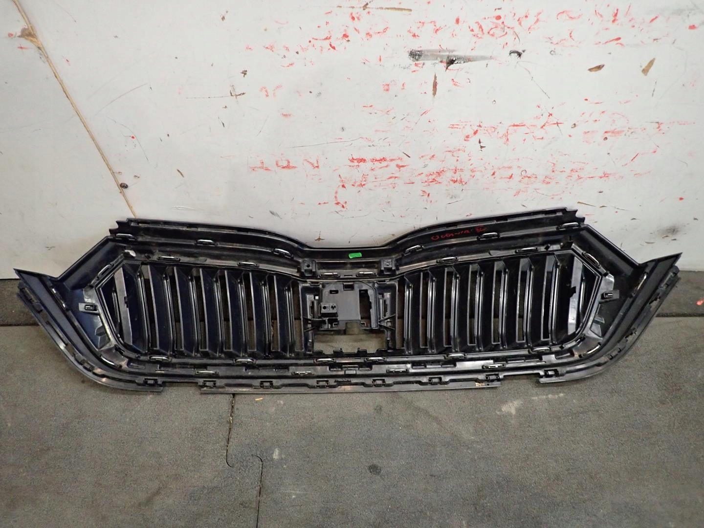 Grill SKODA OCTAVIA IV 2020- 5E3