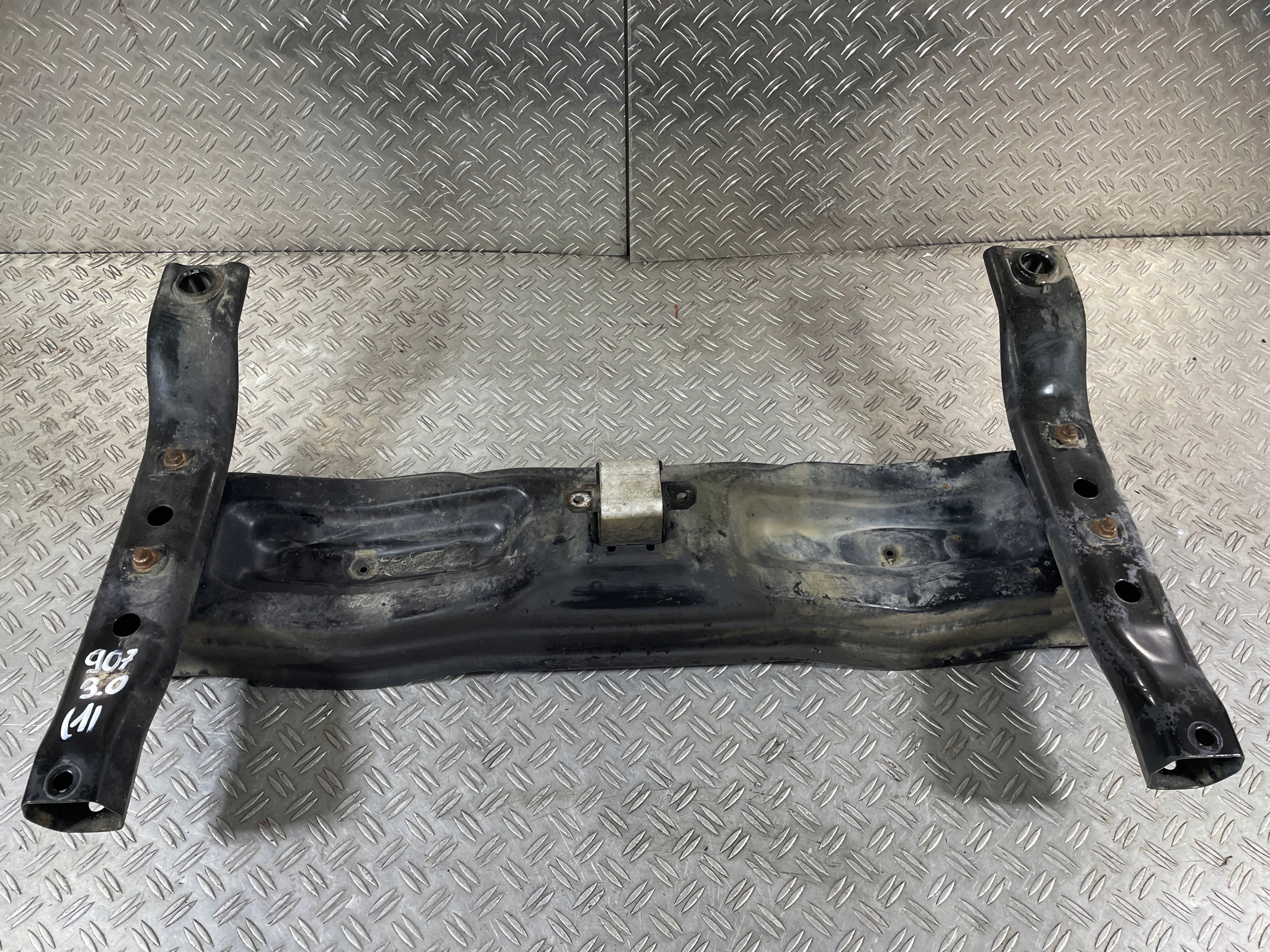 SPRINTER 907 18- ŁAPA PODPORA BELKA SKRZYNI BIEGÓW 3.0