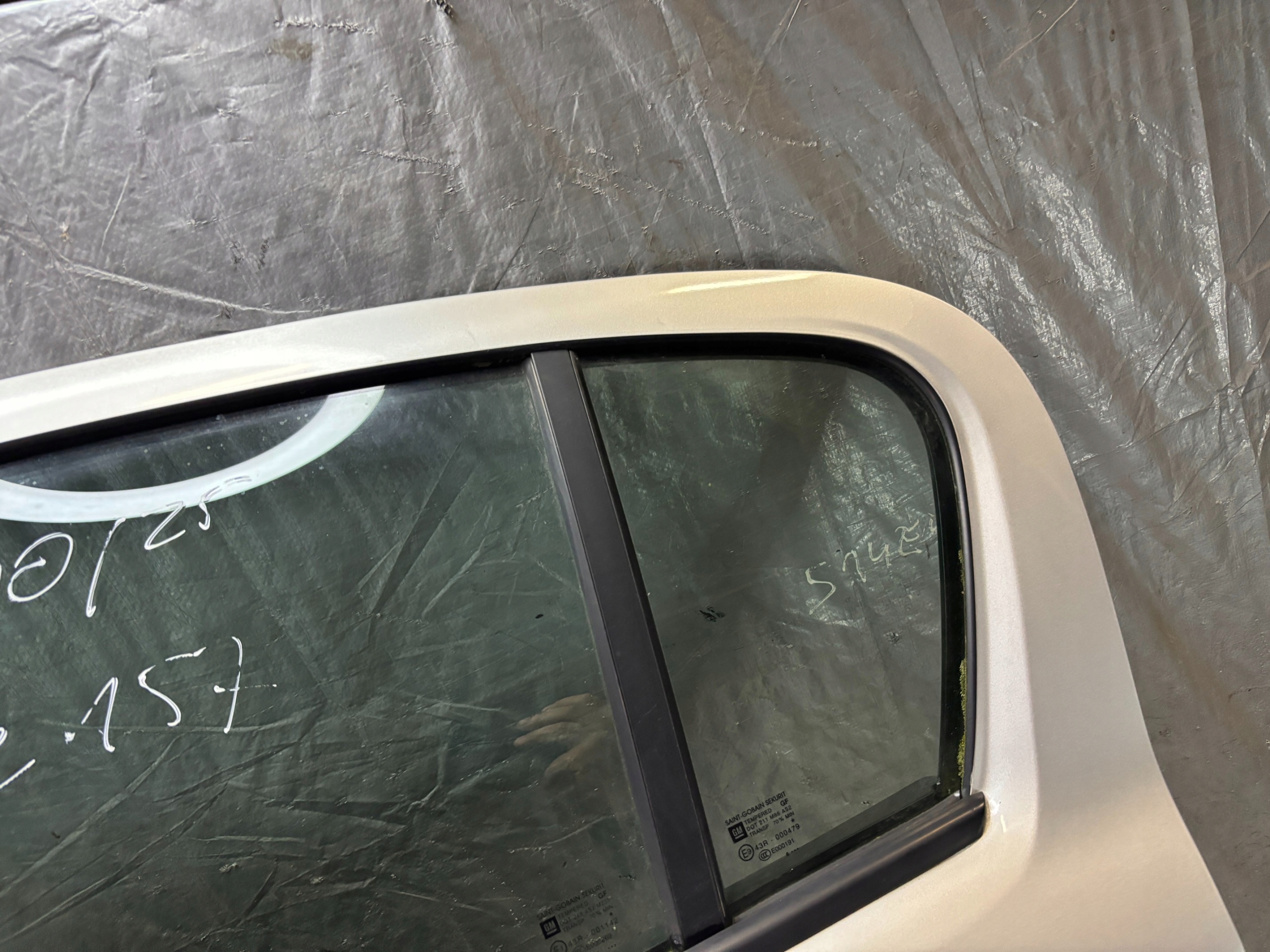 Tür links heck Opel Corsa D HB 5D k: Z157