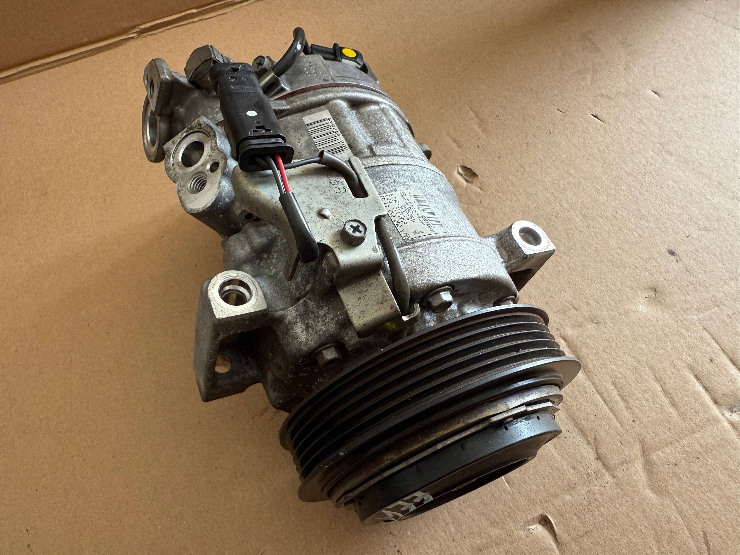 MERCEDES W177 1.3 klimakompressor A0008304202