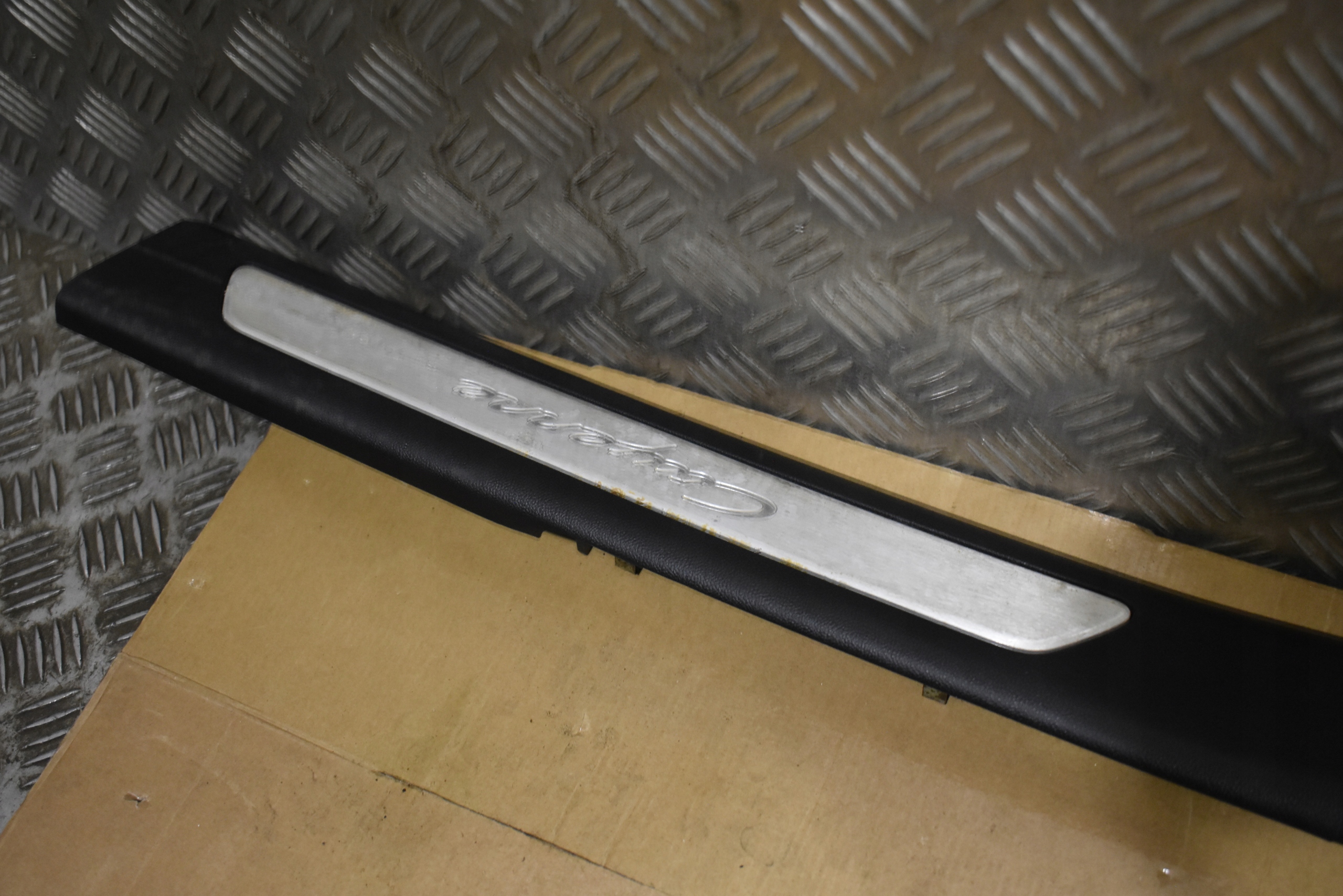 moulding cap threshold right PORSCHE CAYENNE 9Y 1