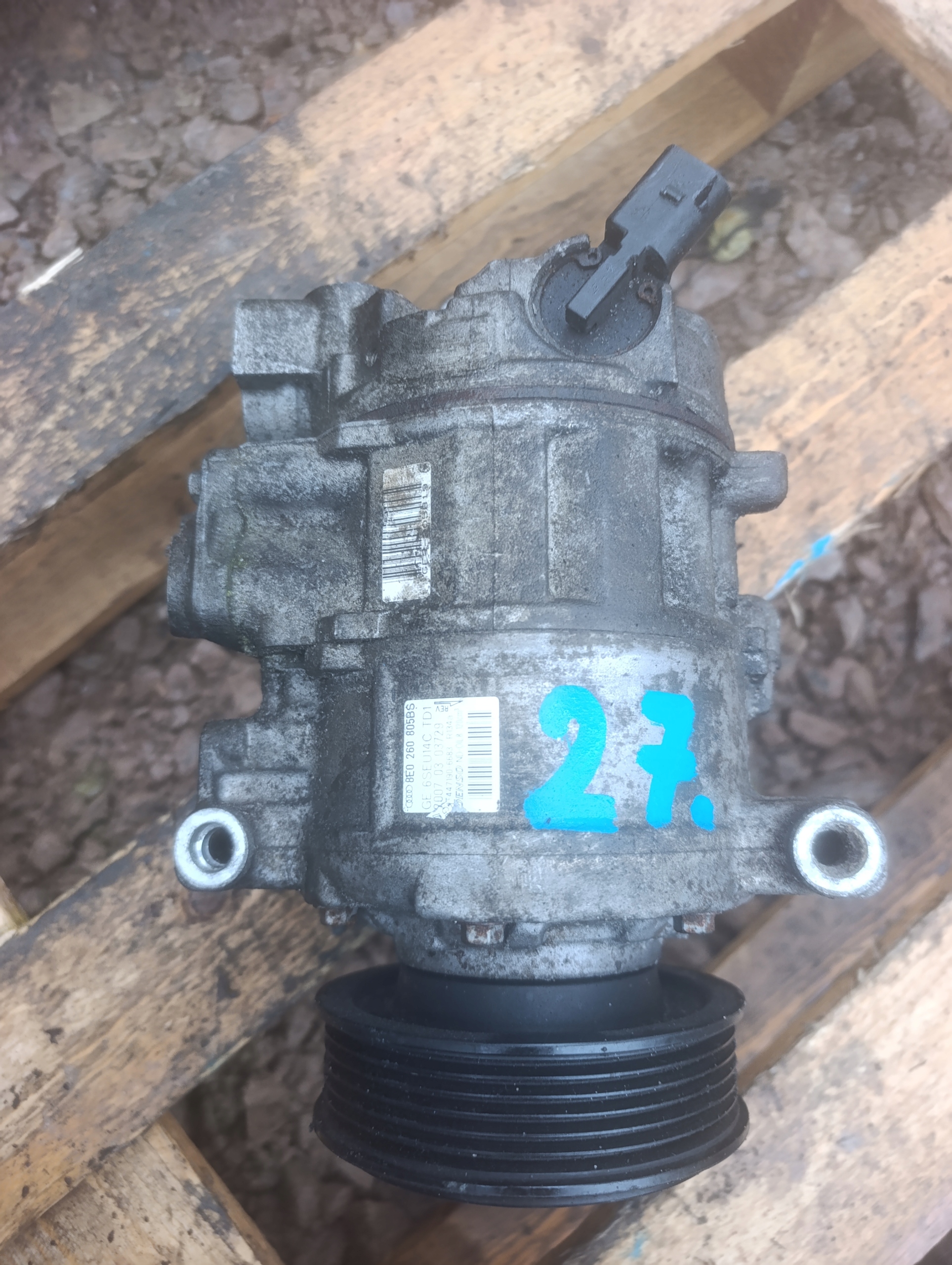 A4 B7 2.0 TFSI kompresor klimatizaci 8E0260805BS