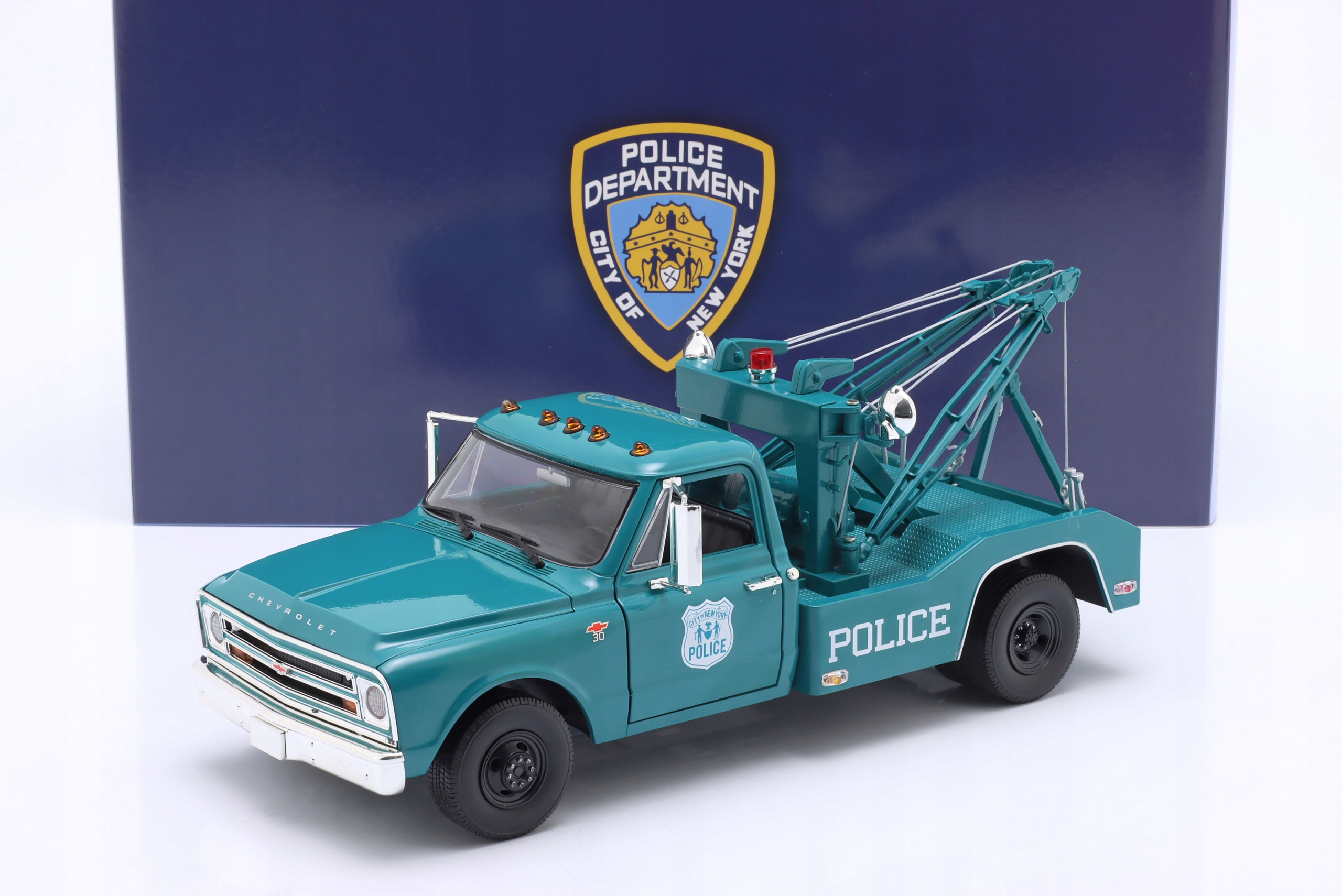 Greenlight Chevrolet C-30 Dually Wrecker Nypd 1:18