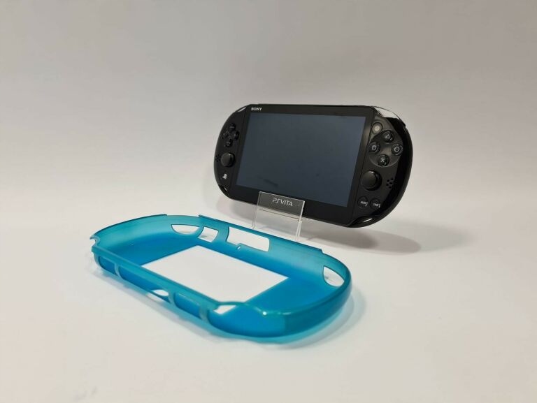 Konsola przenośna Sony PS Vita PCH-2016 8GB 5,1 cala