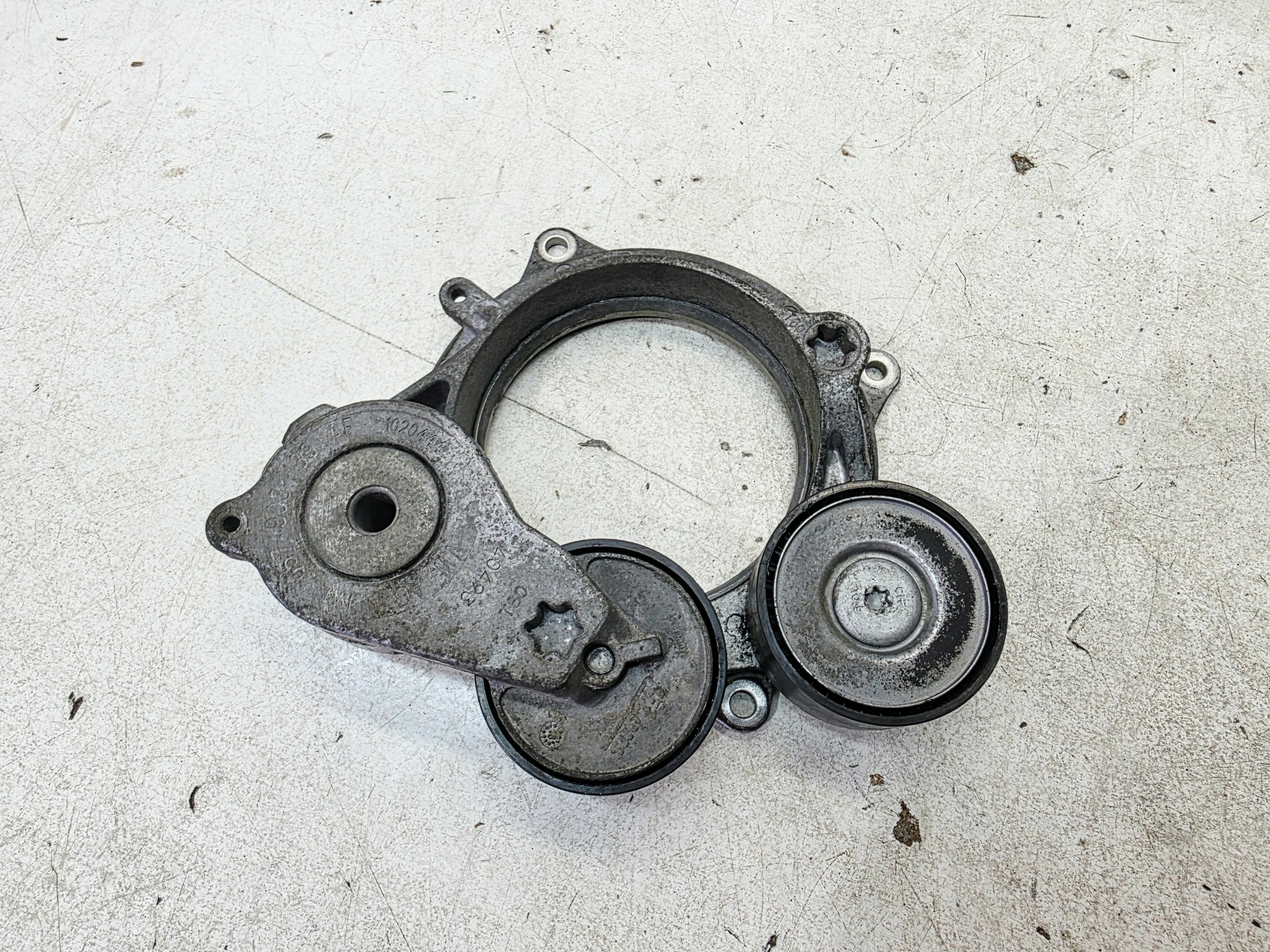 španovákem alternátoru AUDI A6 C8 A7 A8 D5 3.0 TDI 057903133AF
